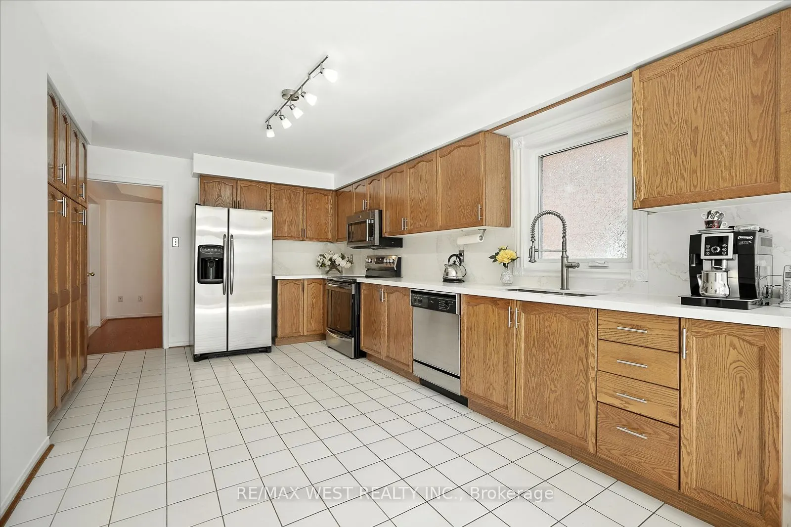 5654 Dawlish Crescent