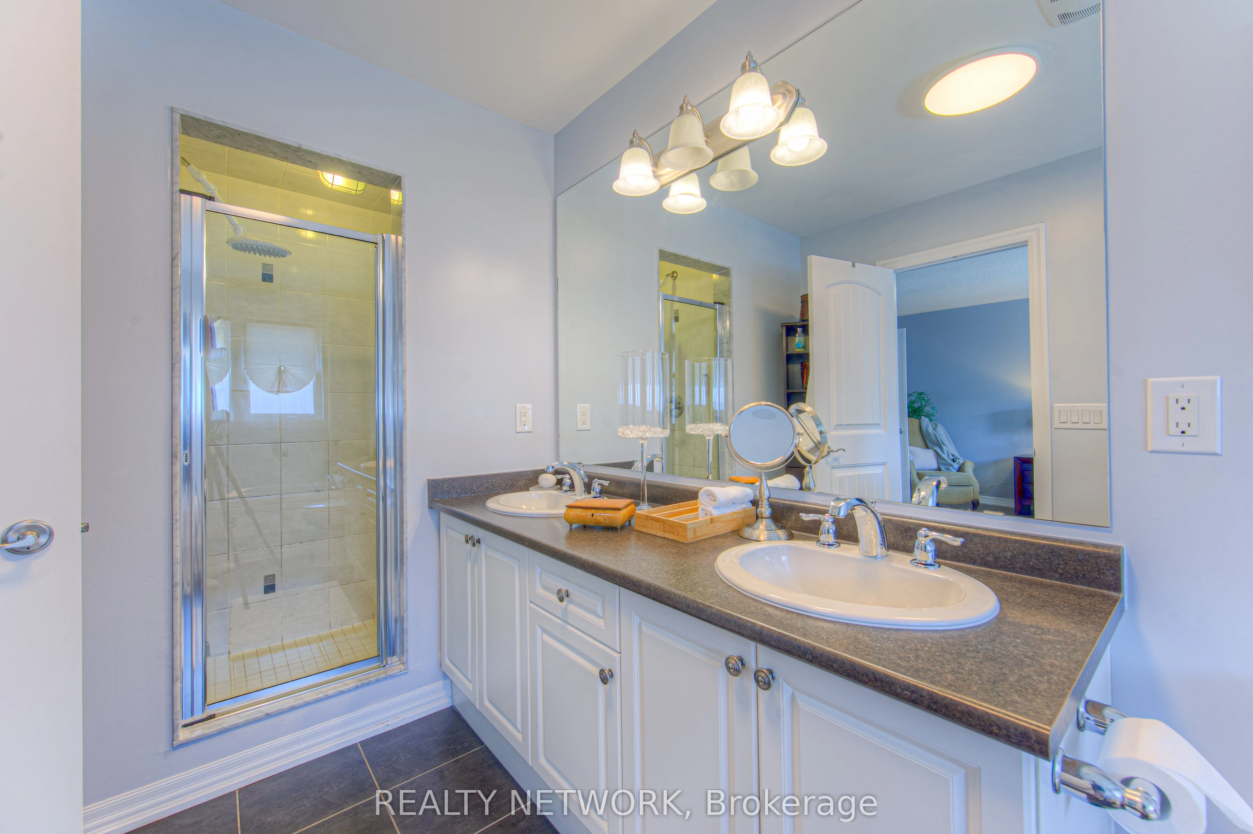 32 Forbes Terrace