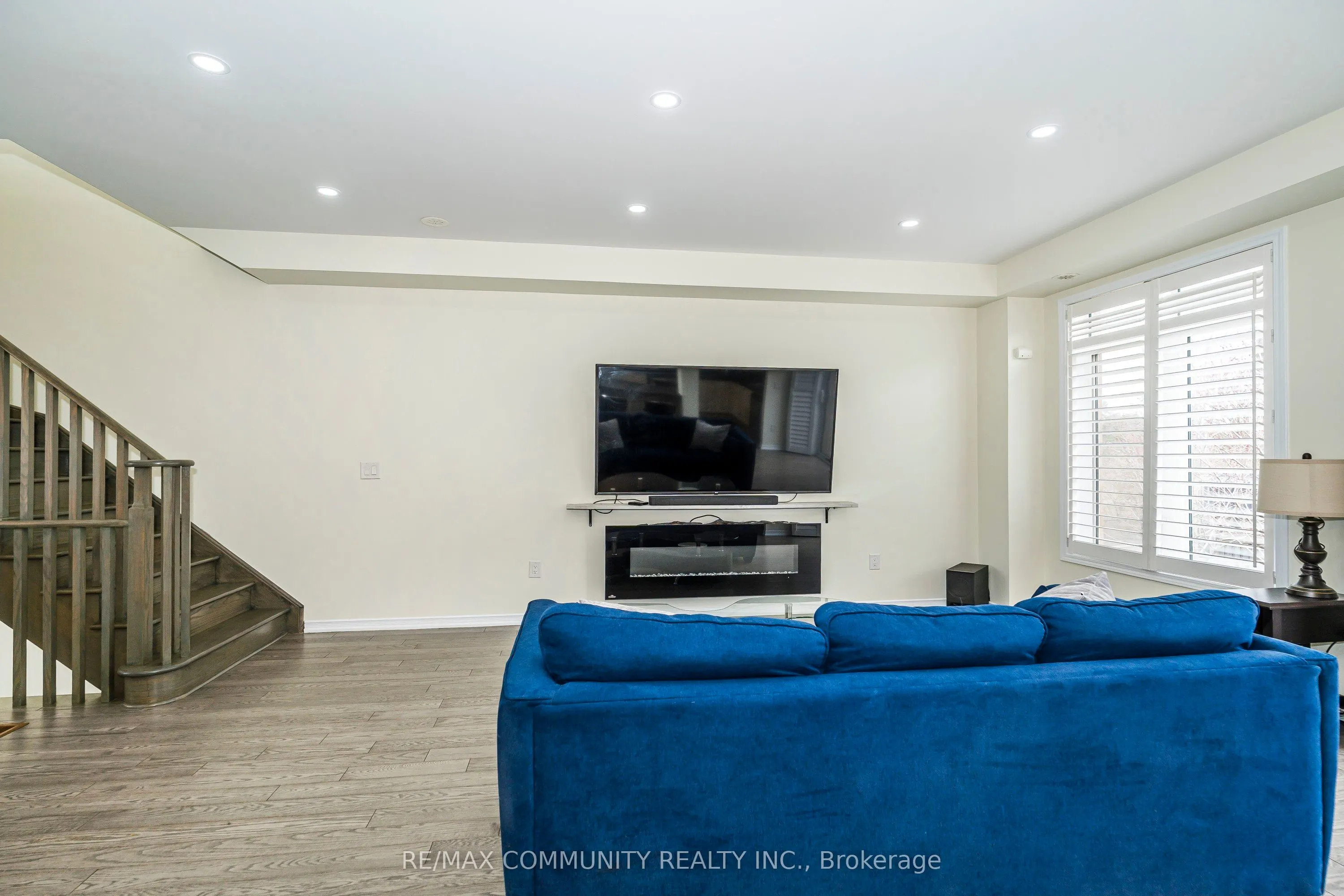 2057 Cliff Road, #64