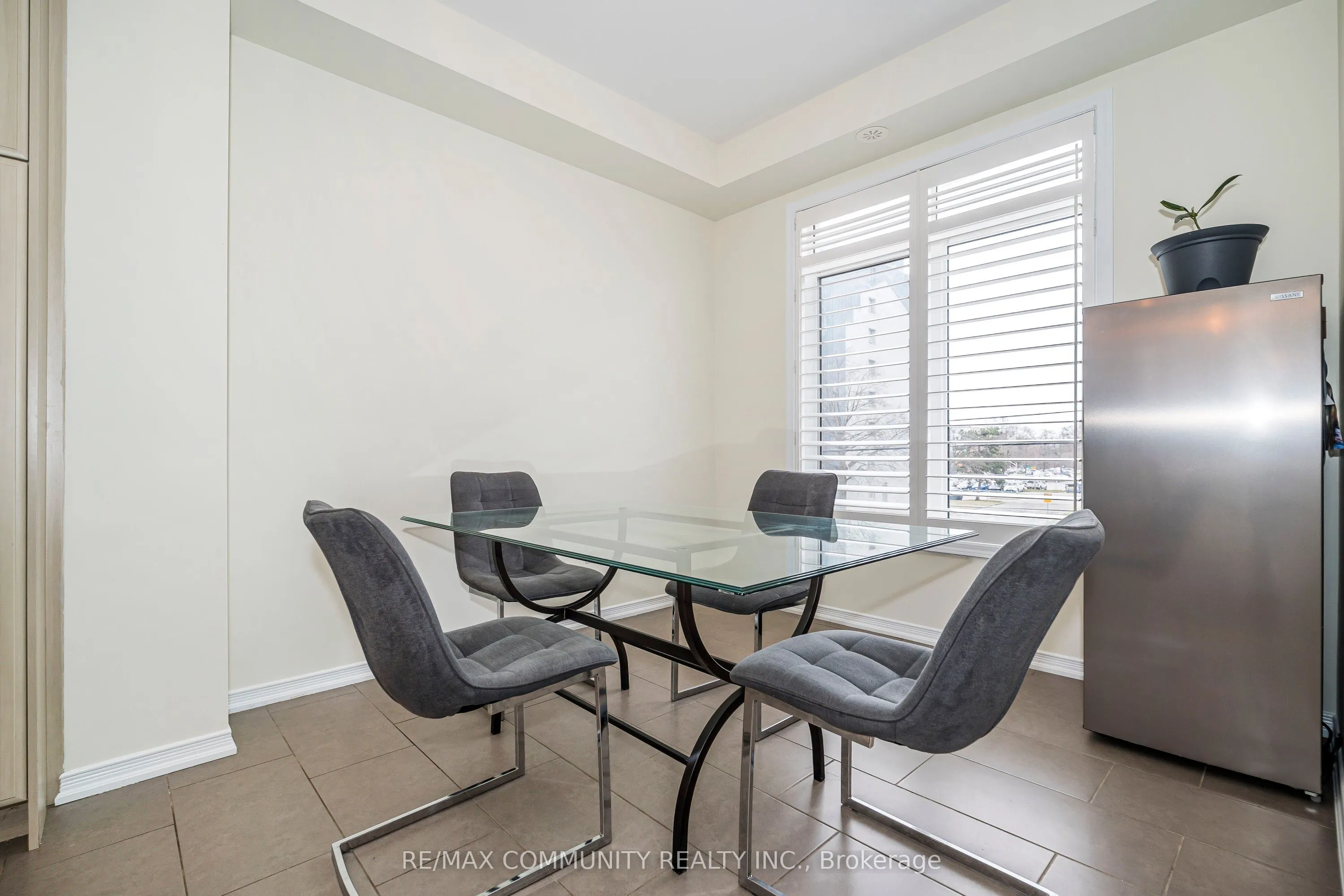 2057 Cliff Road, #64