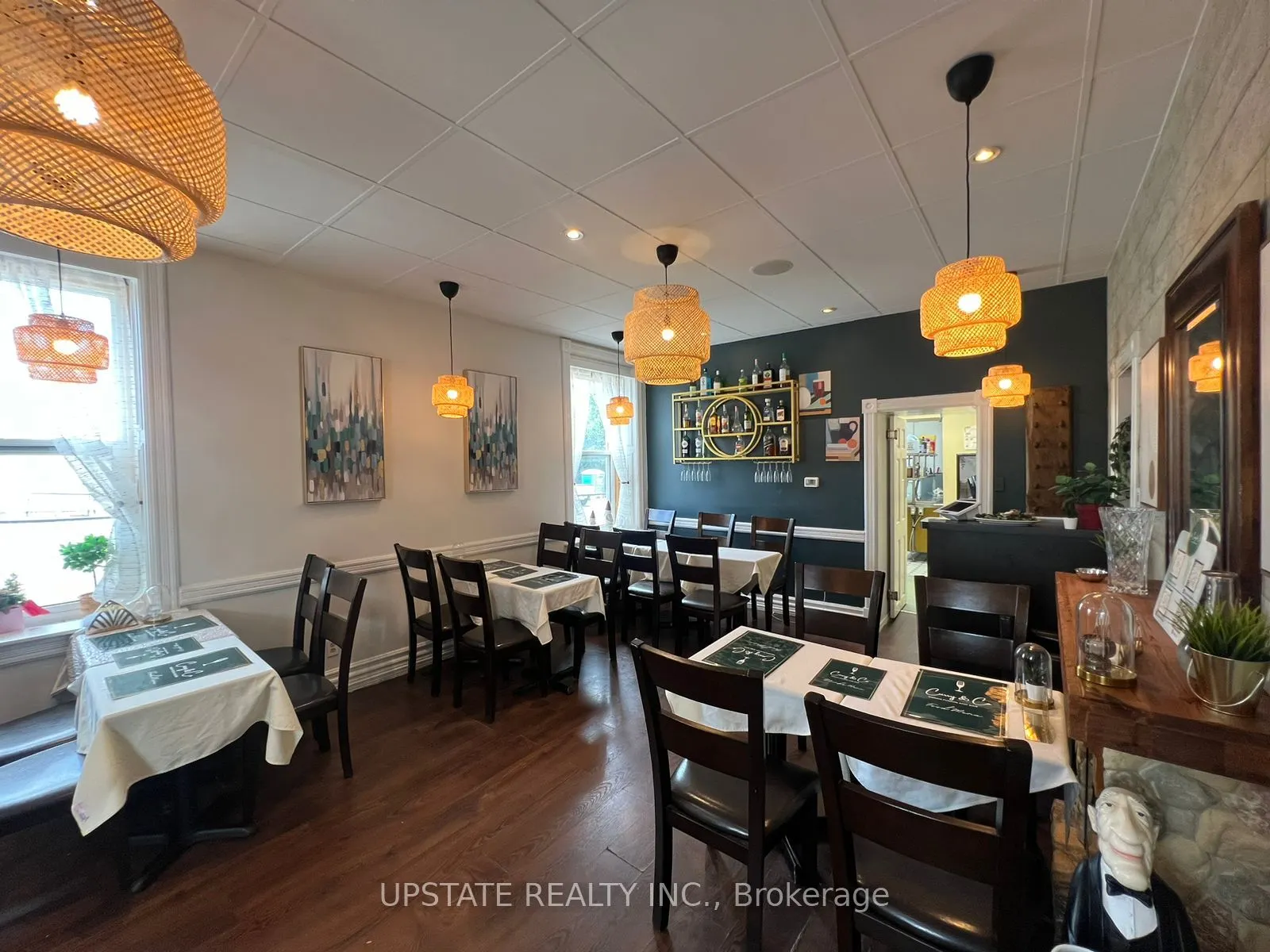 115 Main Street S