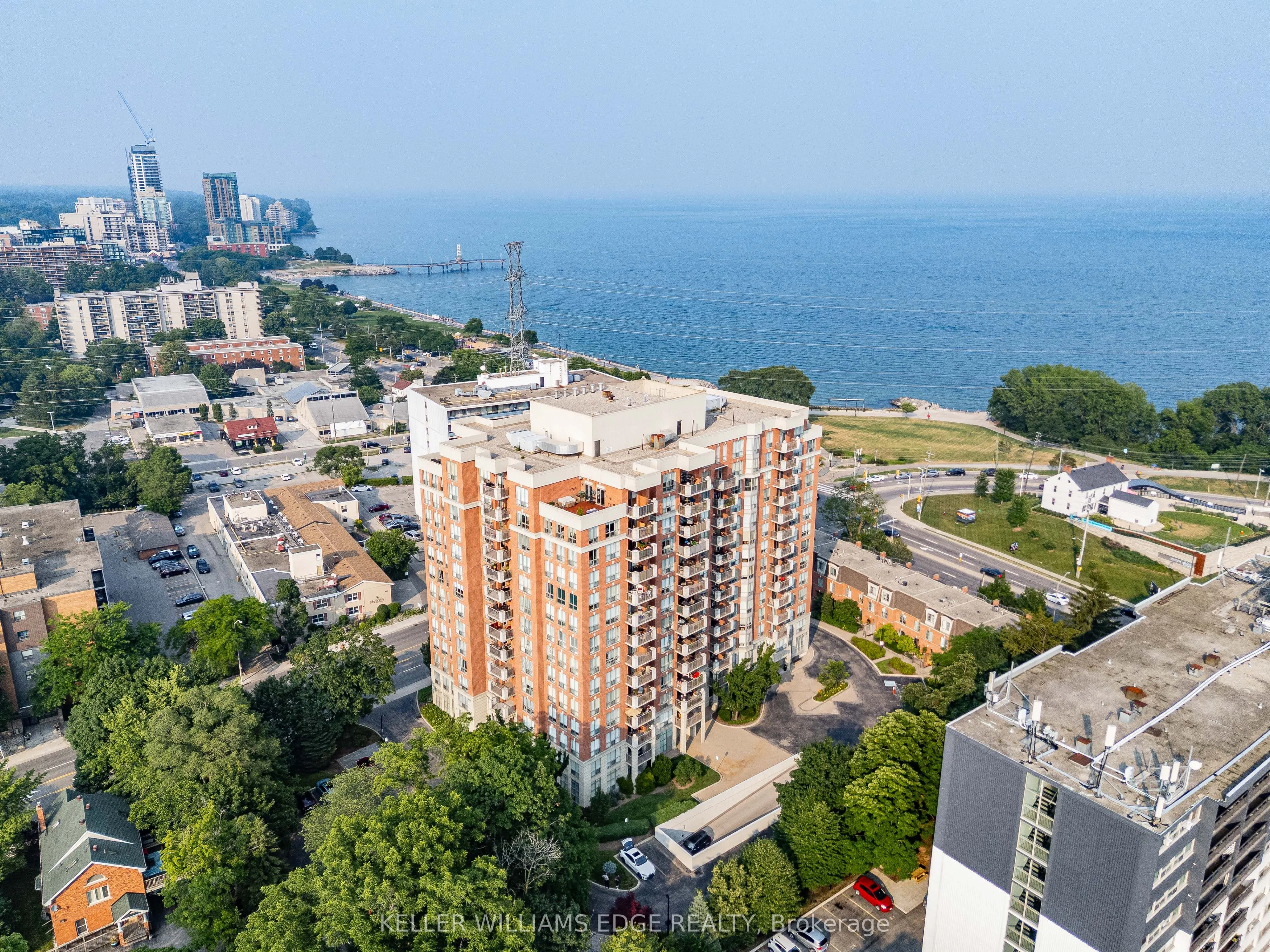 442 Maple Avenue, #401