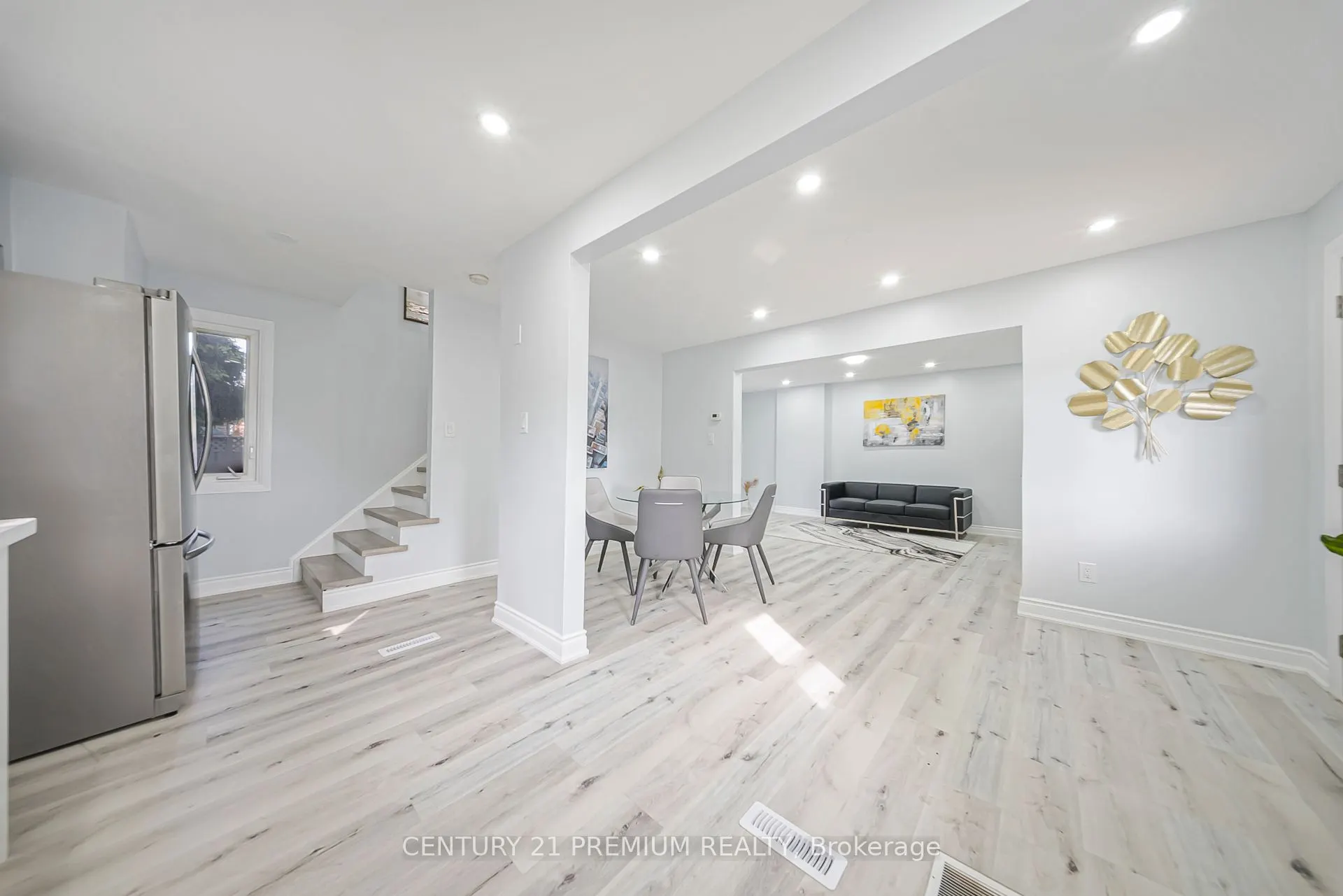 3 Garland Court