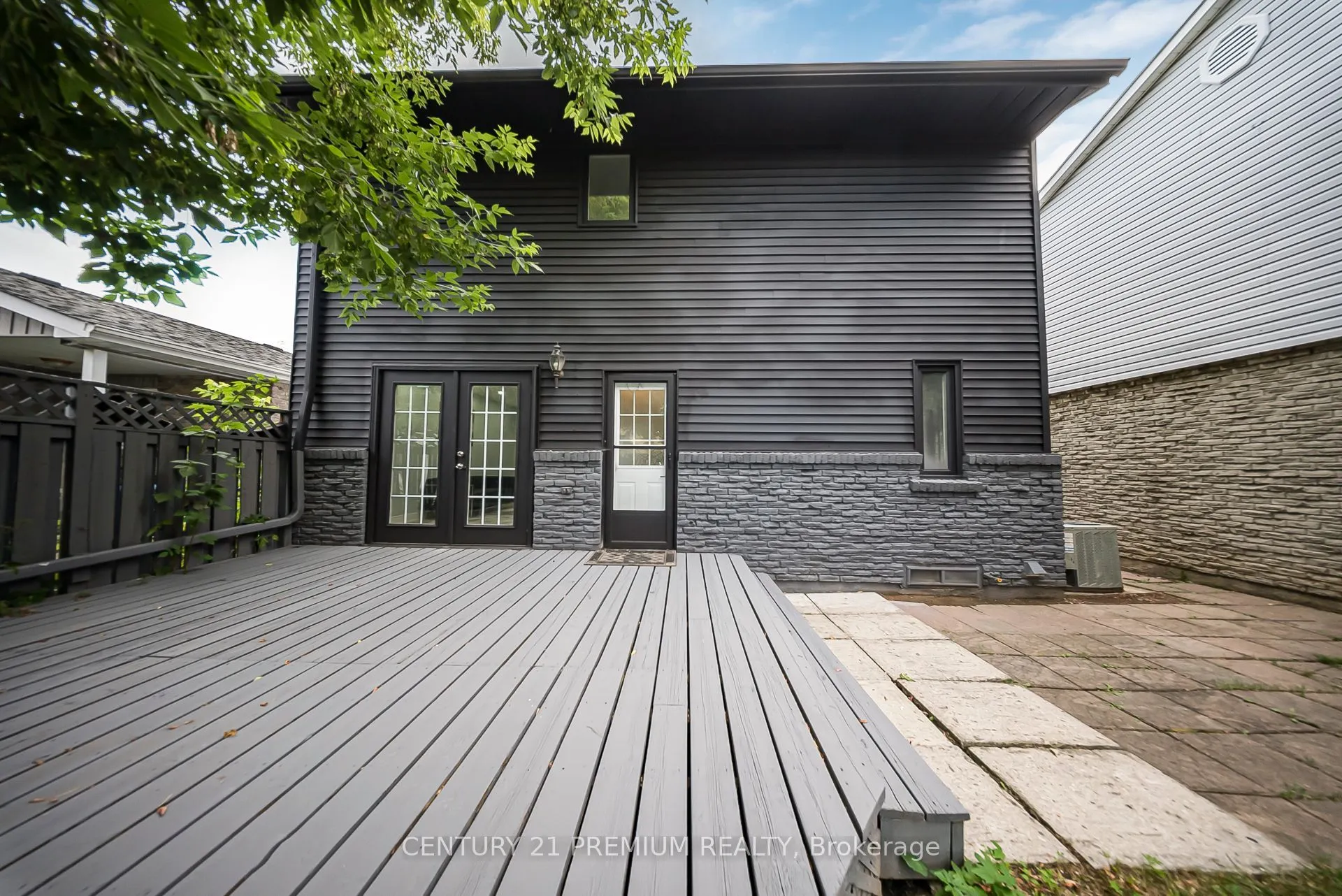 3 Garland Court