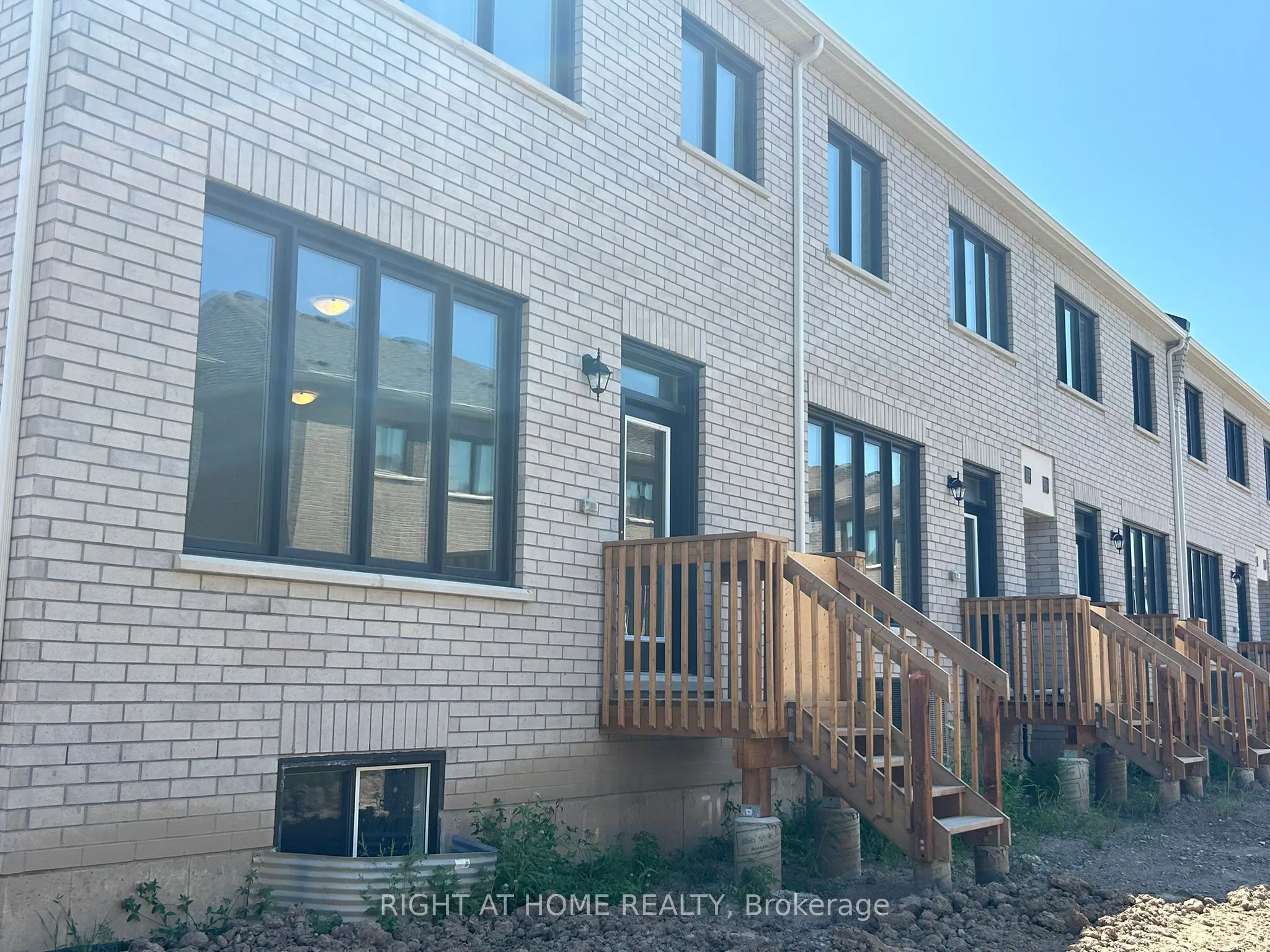 463 CELANDINE Terrace