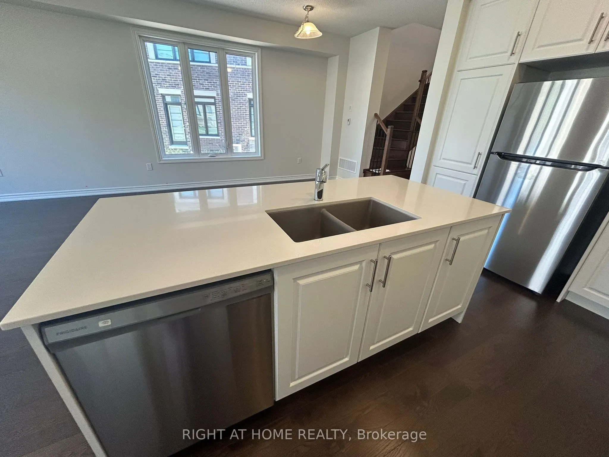 463 CELANDINE Terrace