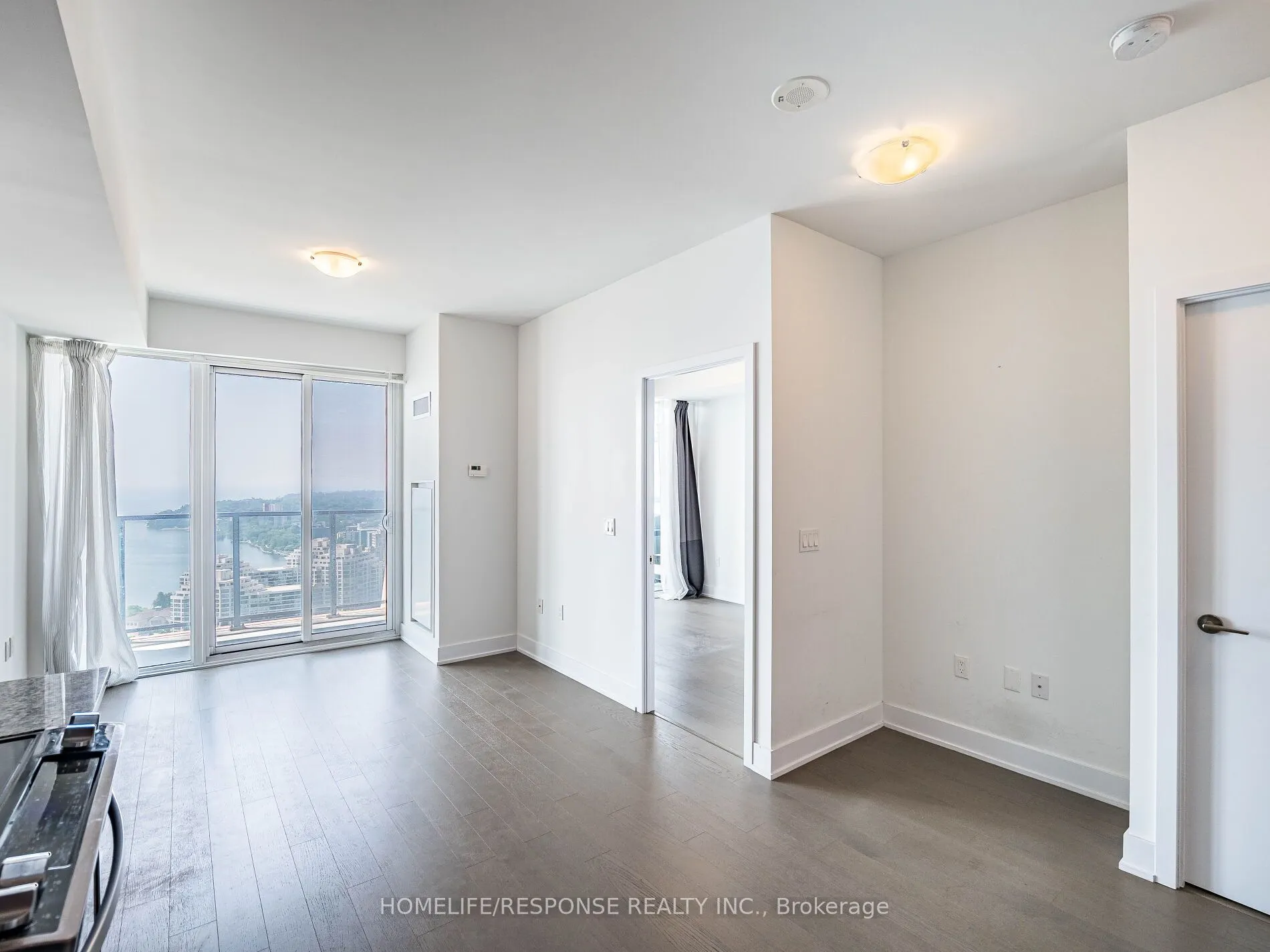 30 SHORE BREEZE Drive, #3019
