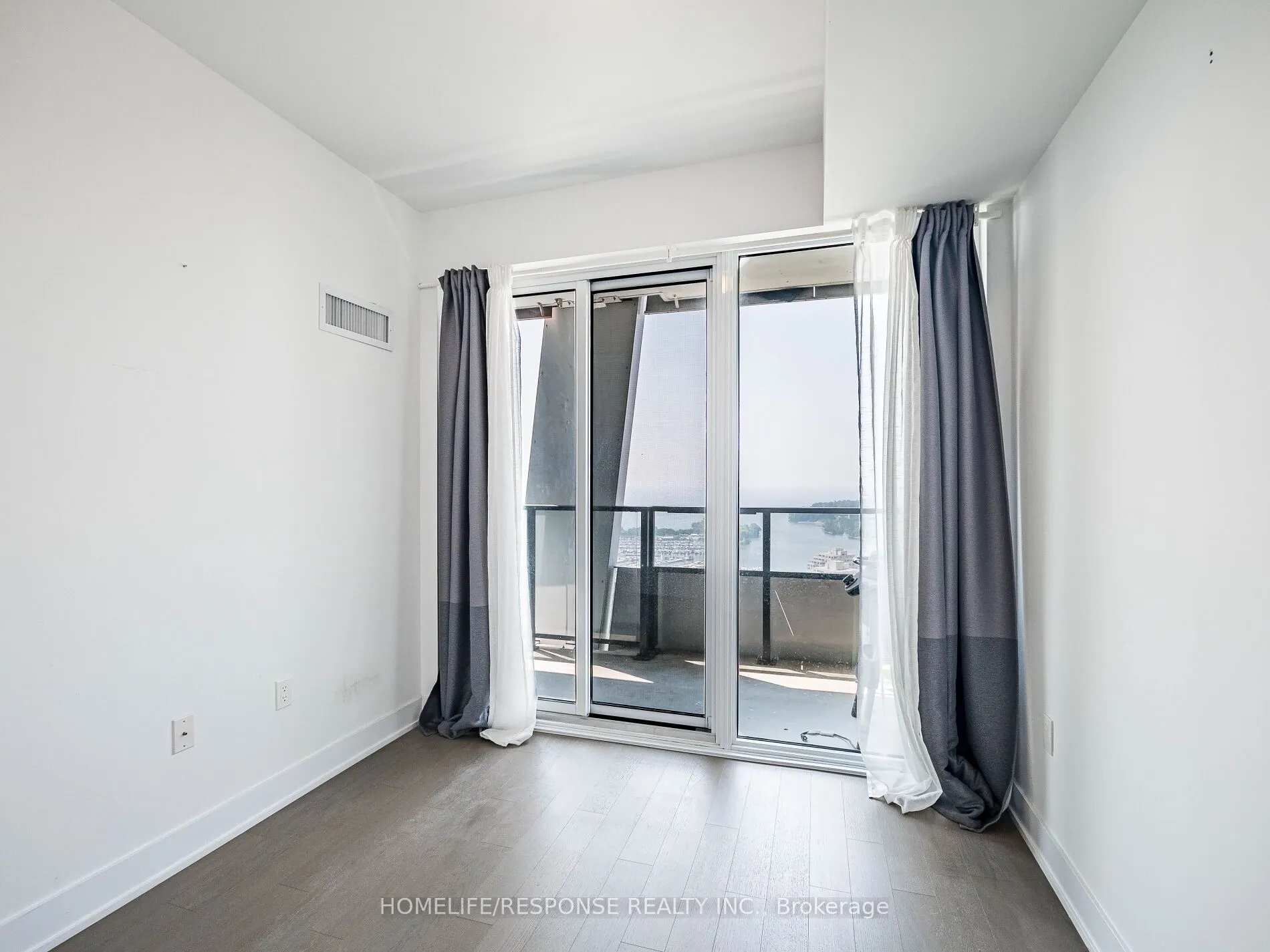 30 SHORE BREEZE Drive, #3019