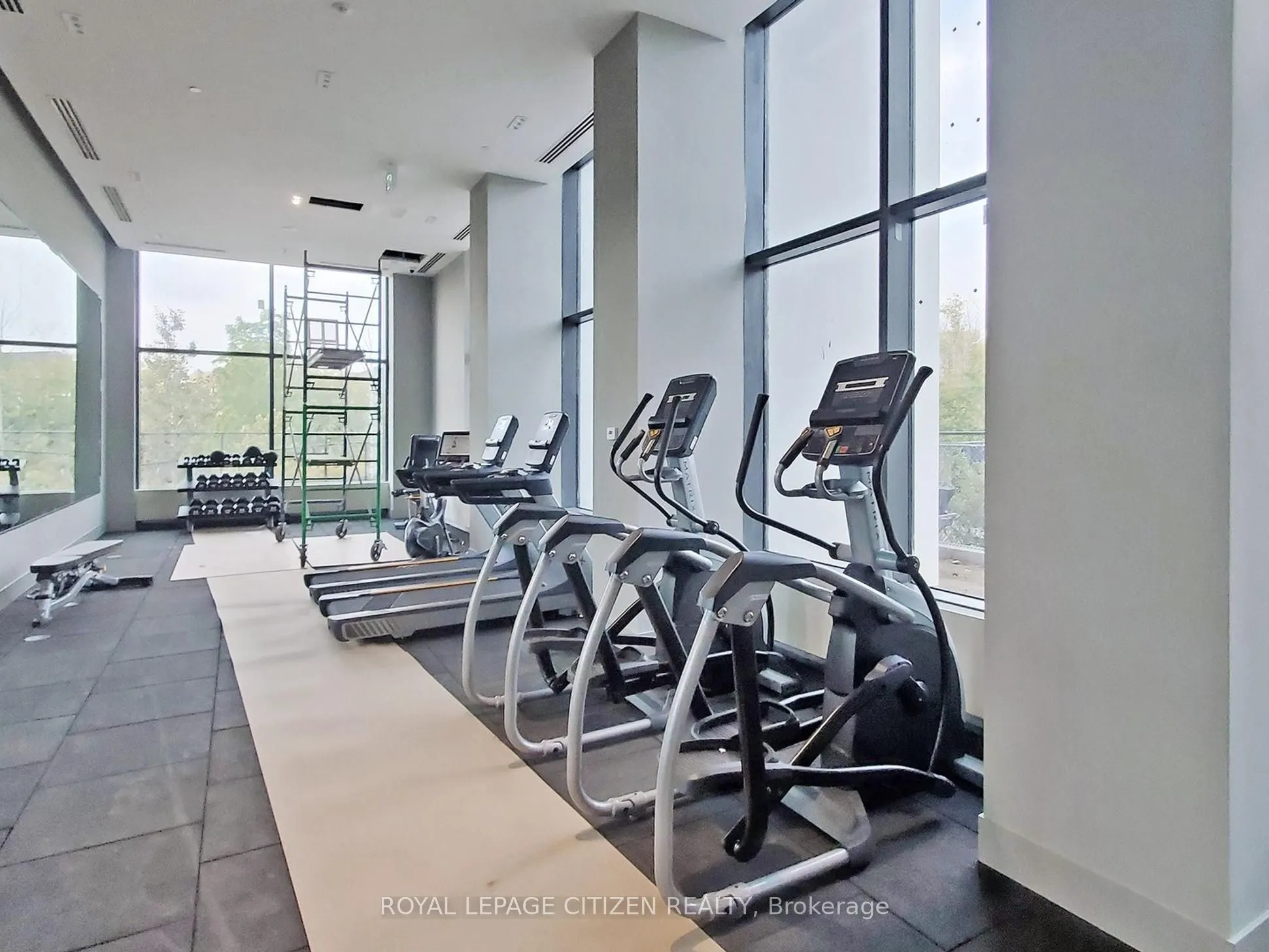 1063 DOUGLAS MCCURDY COMM, #1208
