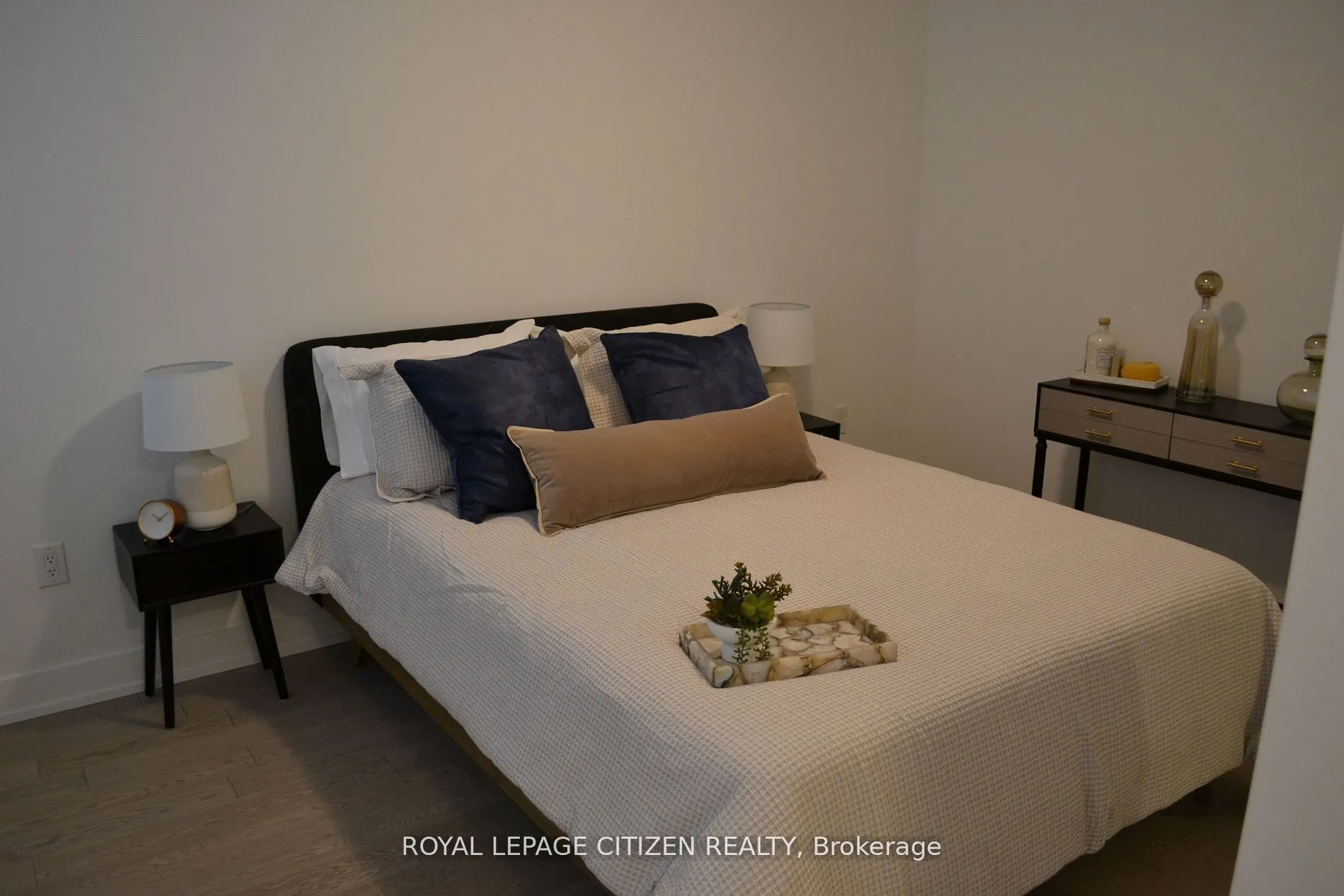 1063 Douglas McCurdy Comm, #104