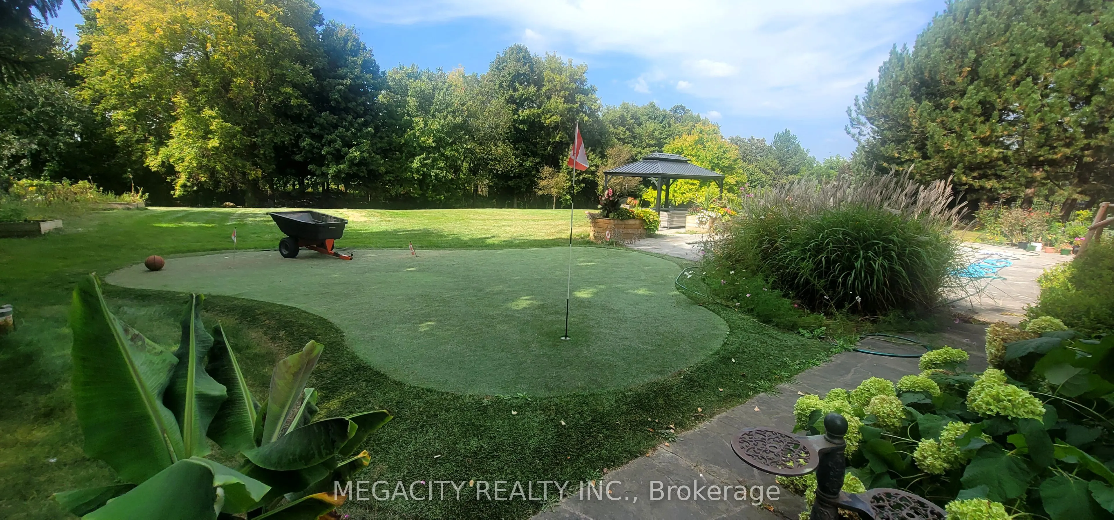 155 Meadowland Crescent