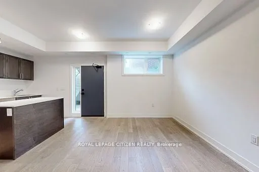 1062 Douglas Mccurdy Comm, #125