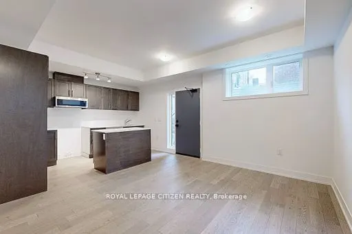 1062 Douglas Mccurdy Comm, #125