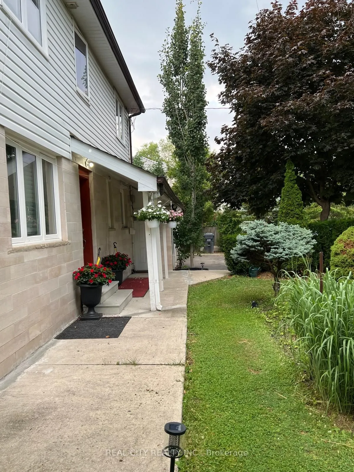 2451 Loanne Drive
