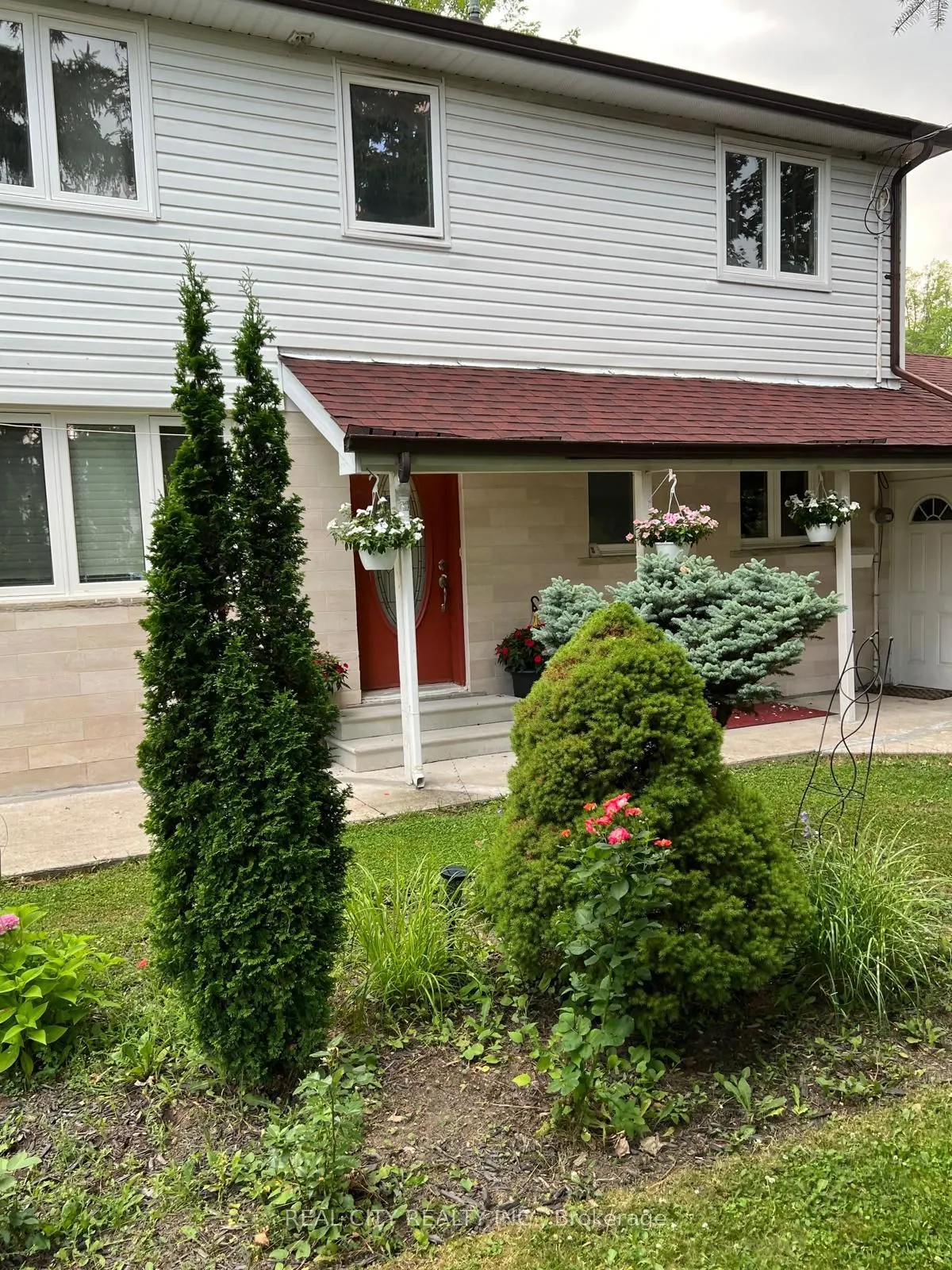 2451 Loanne Drive