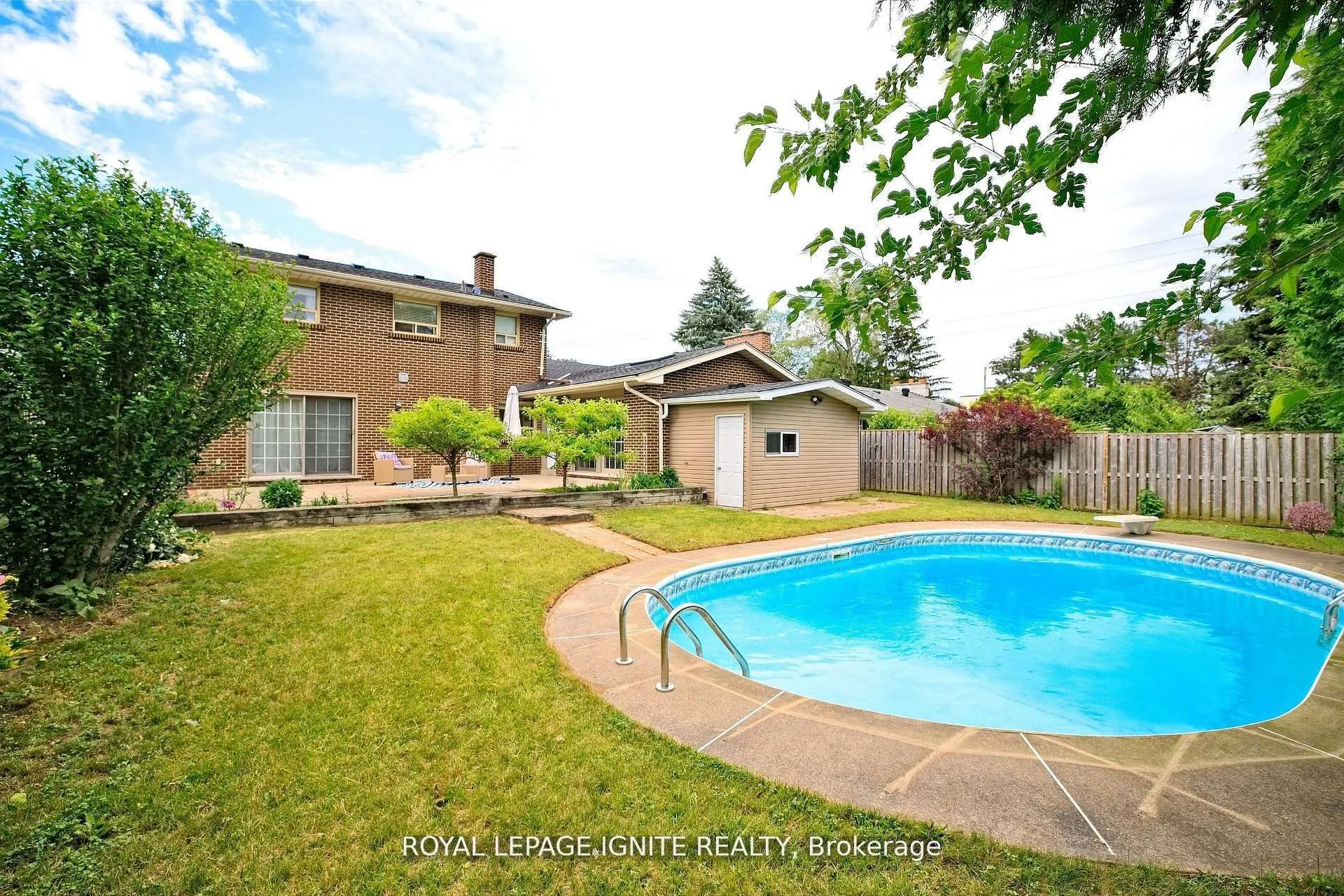 2092 Sava Crescent