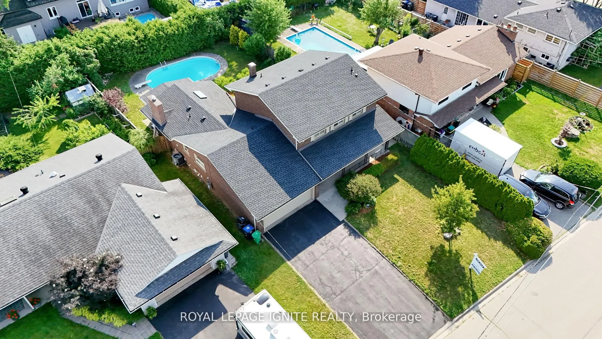 2092 Sava Crescent