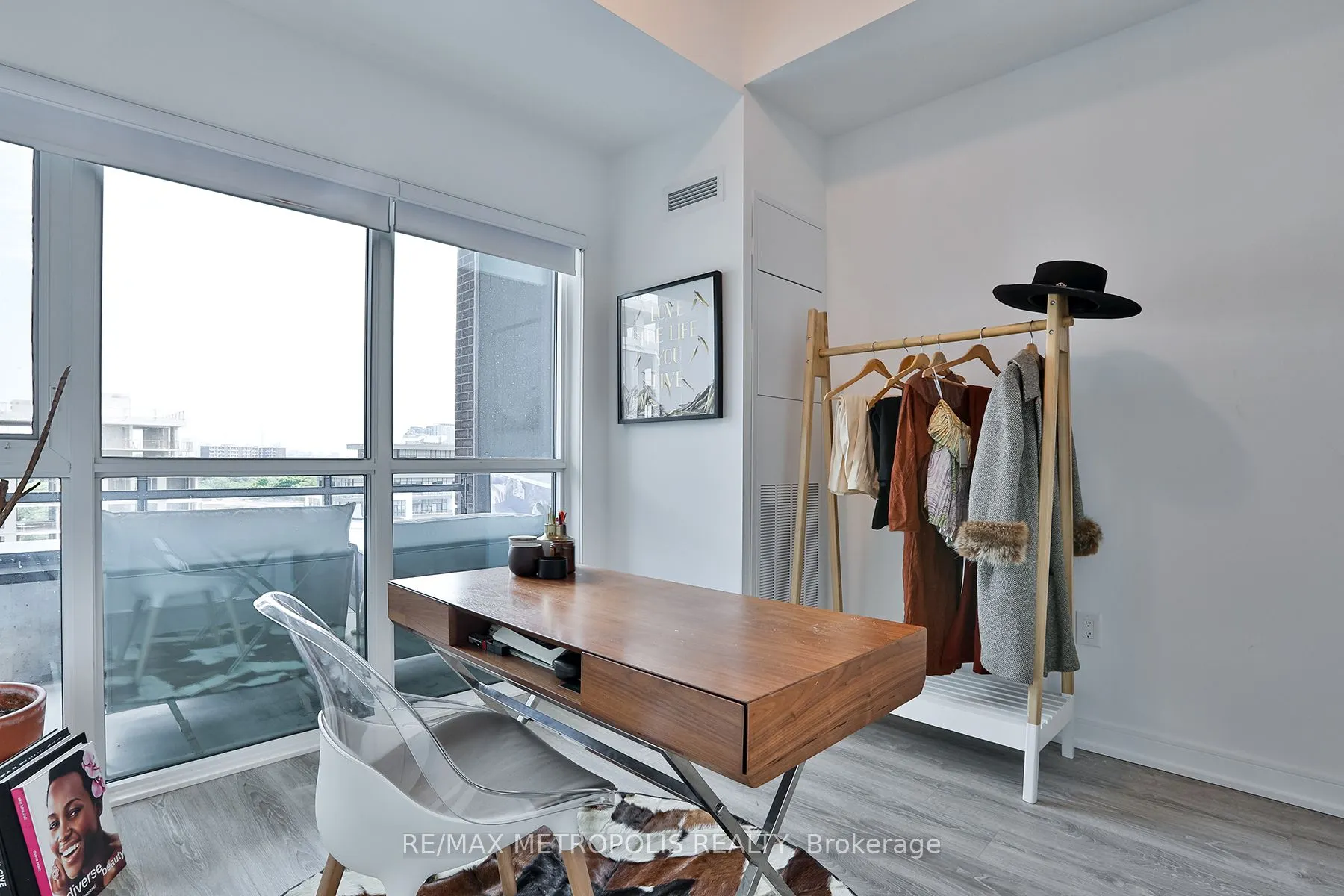 25 Neighbourhood Lane, #703