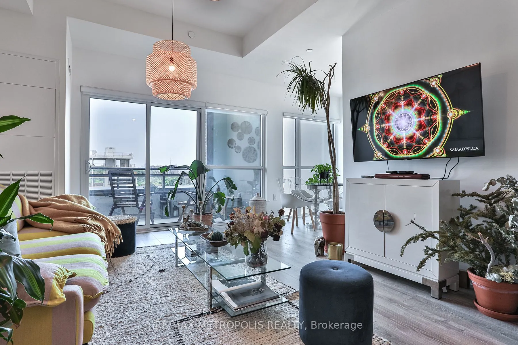 25 Neighbourhood Lane, #703