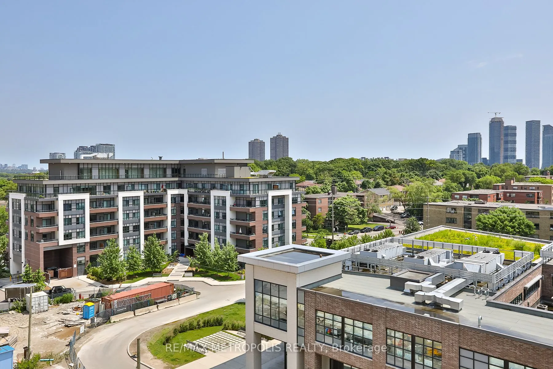 25 Neighbourhood Lane, #703