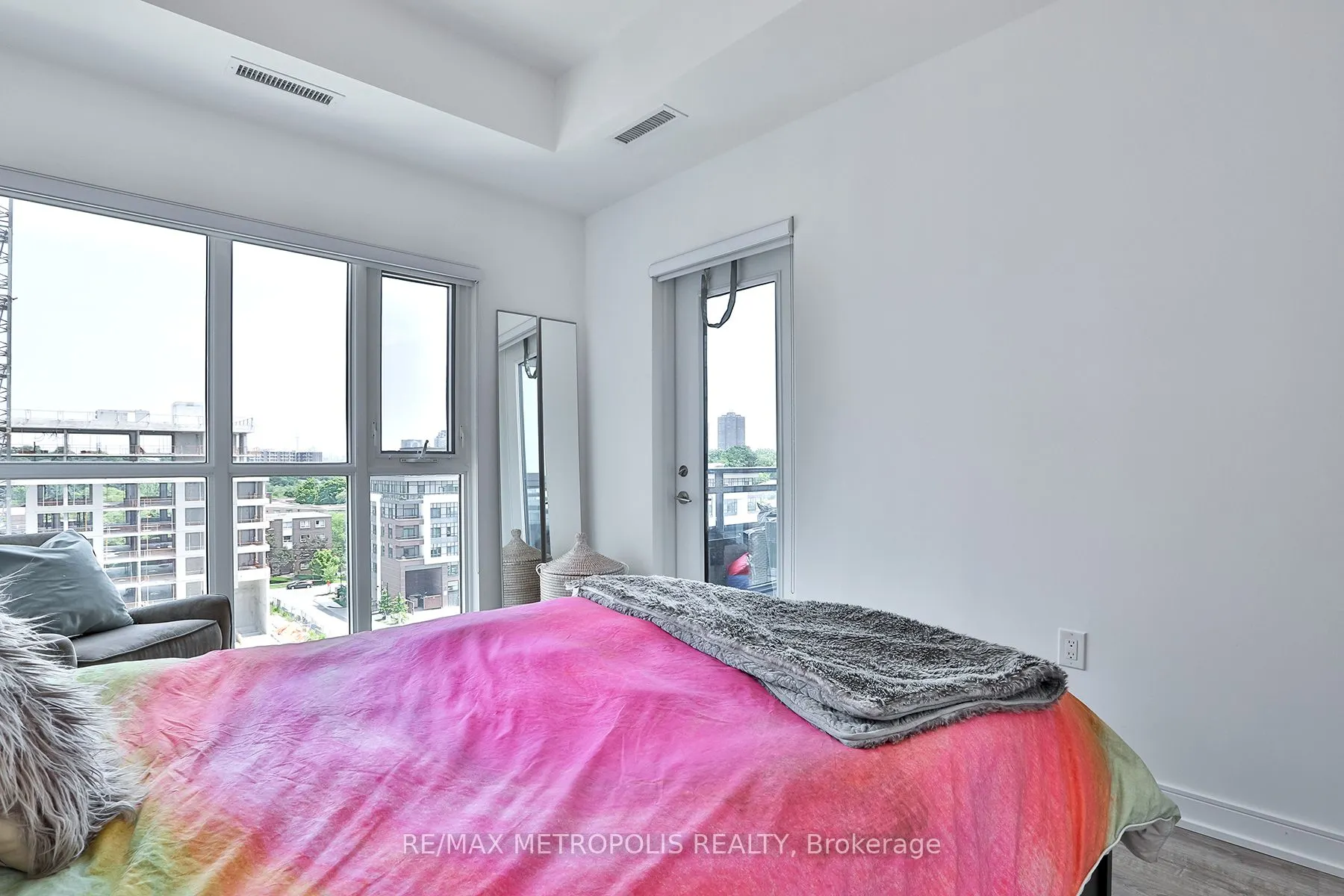 25 Neighbourhood Lane, #703