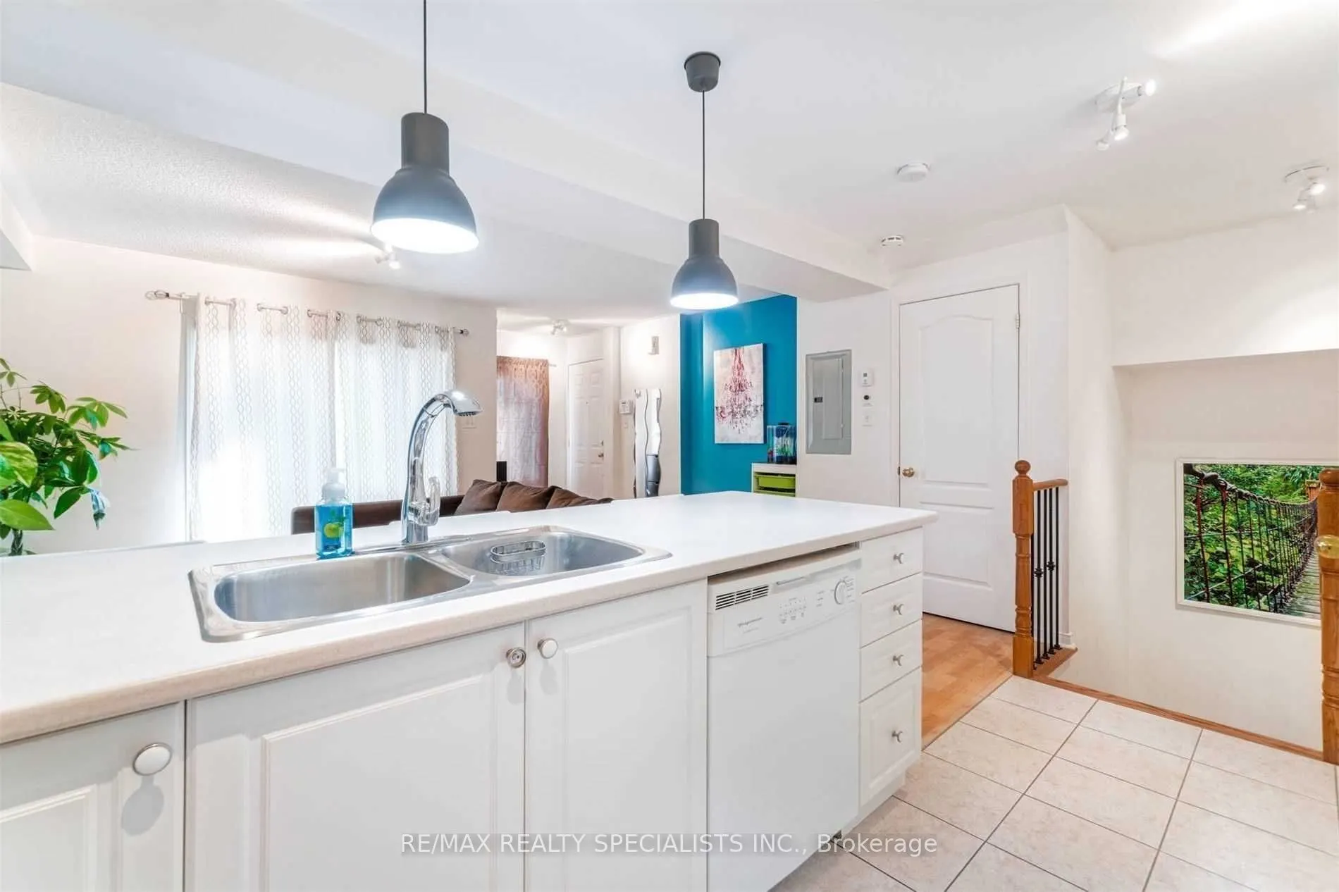 3250 Bentley Drive, #7