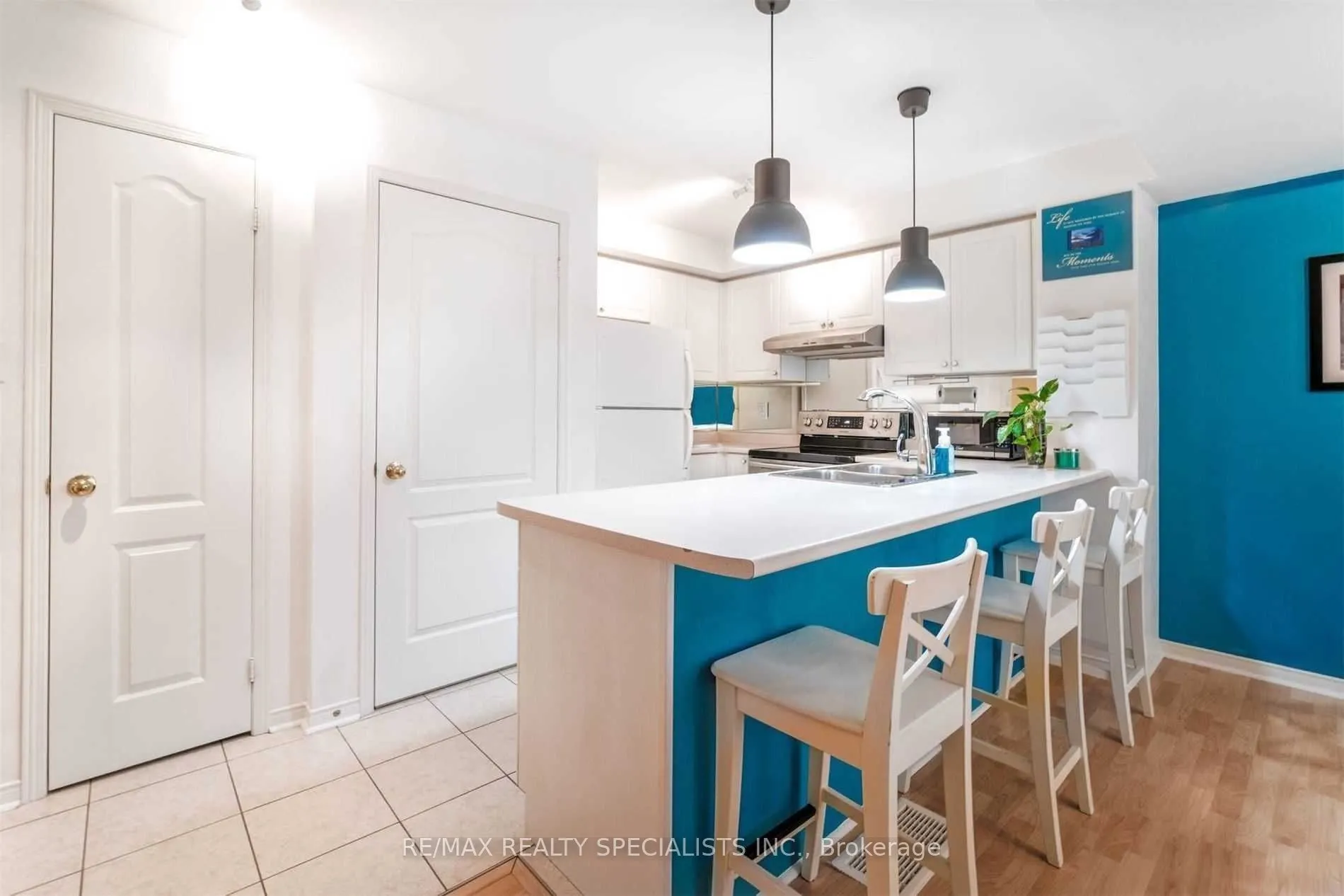 3250 Bentley Drive, #7