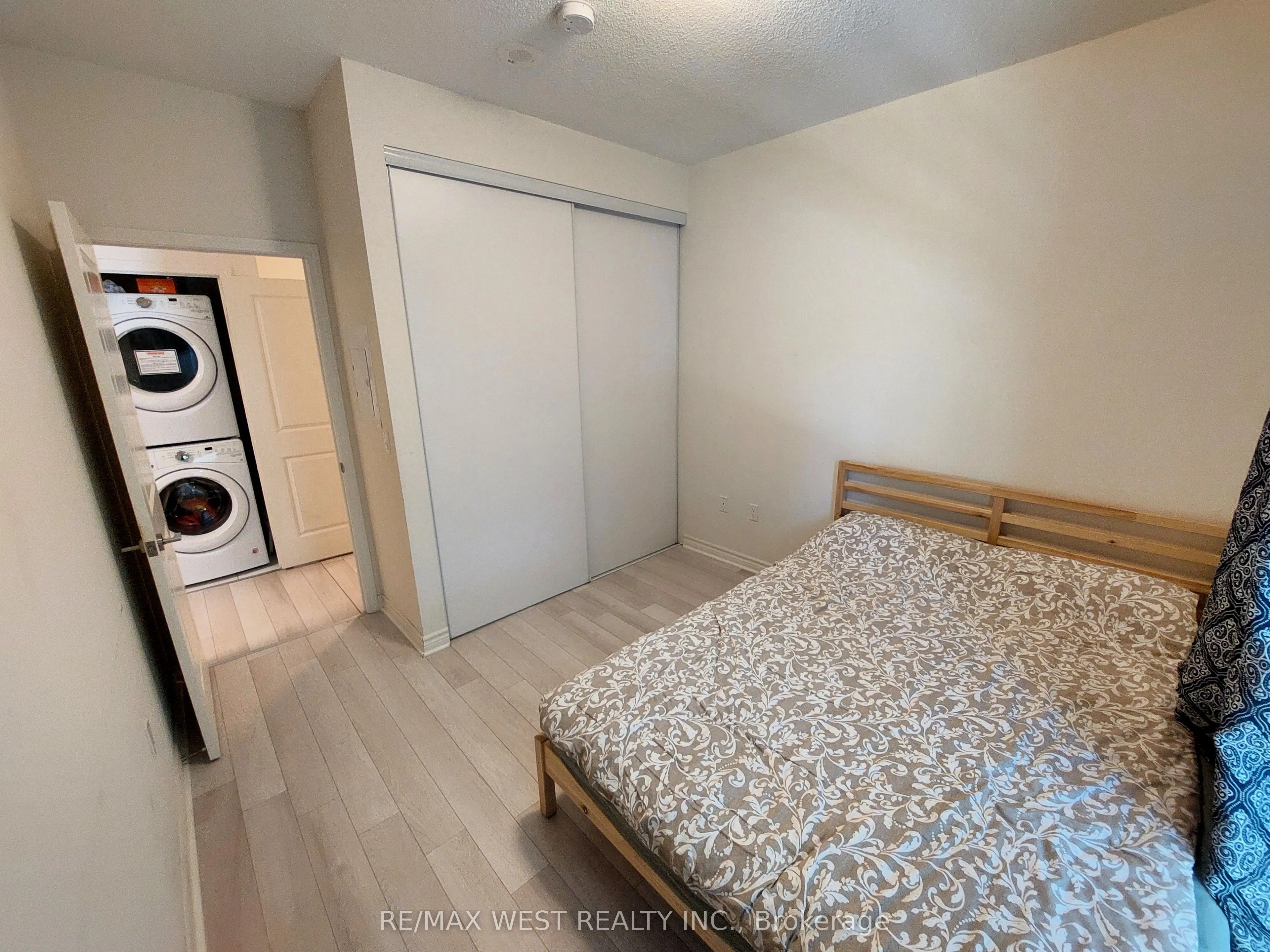 39 Annie Craig Drive, #422