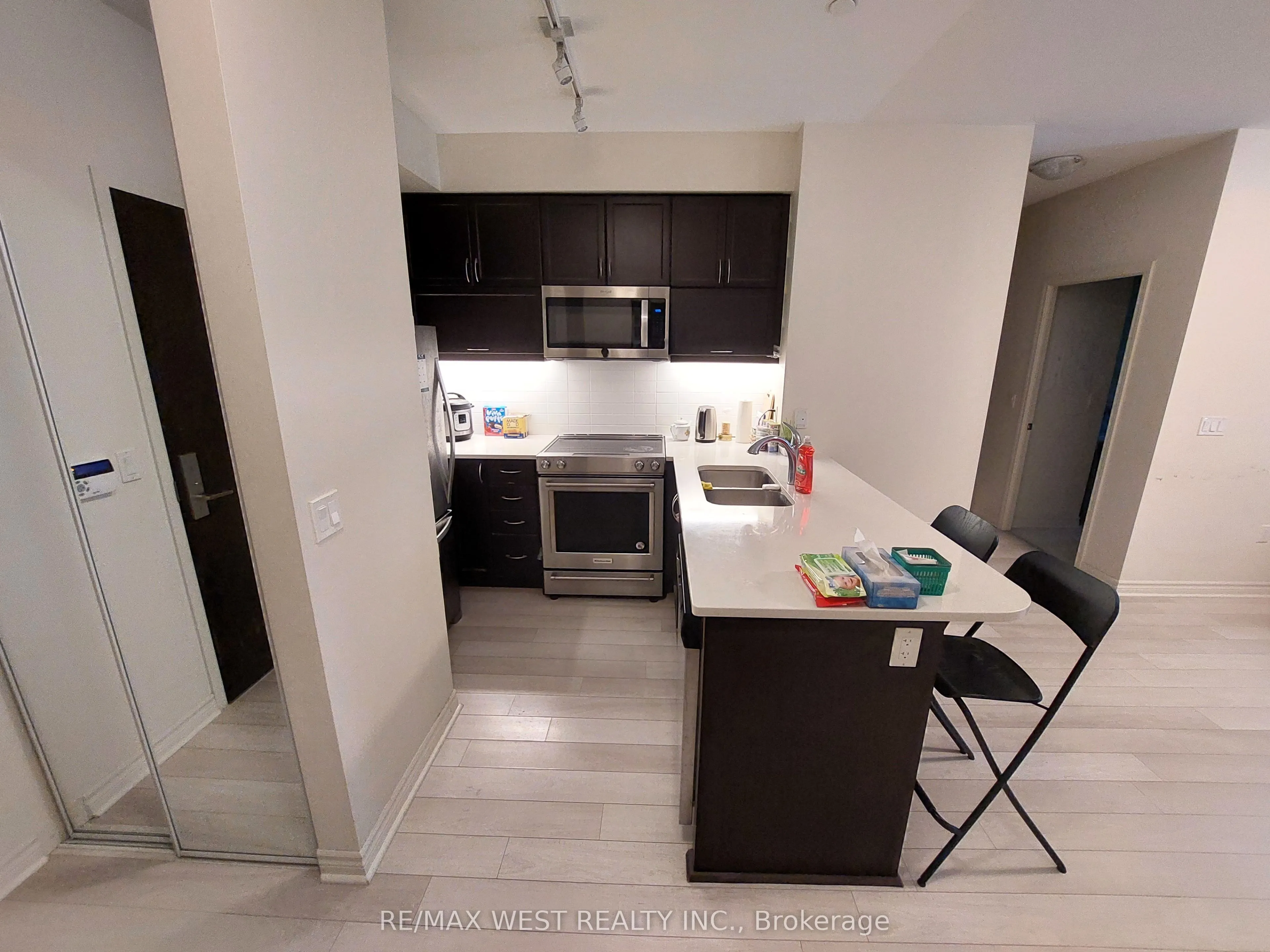 39 Annie Craig Drive, #422