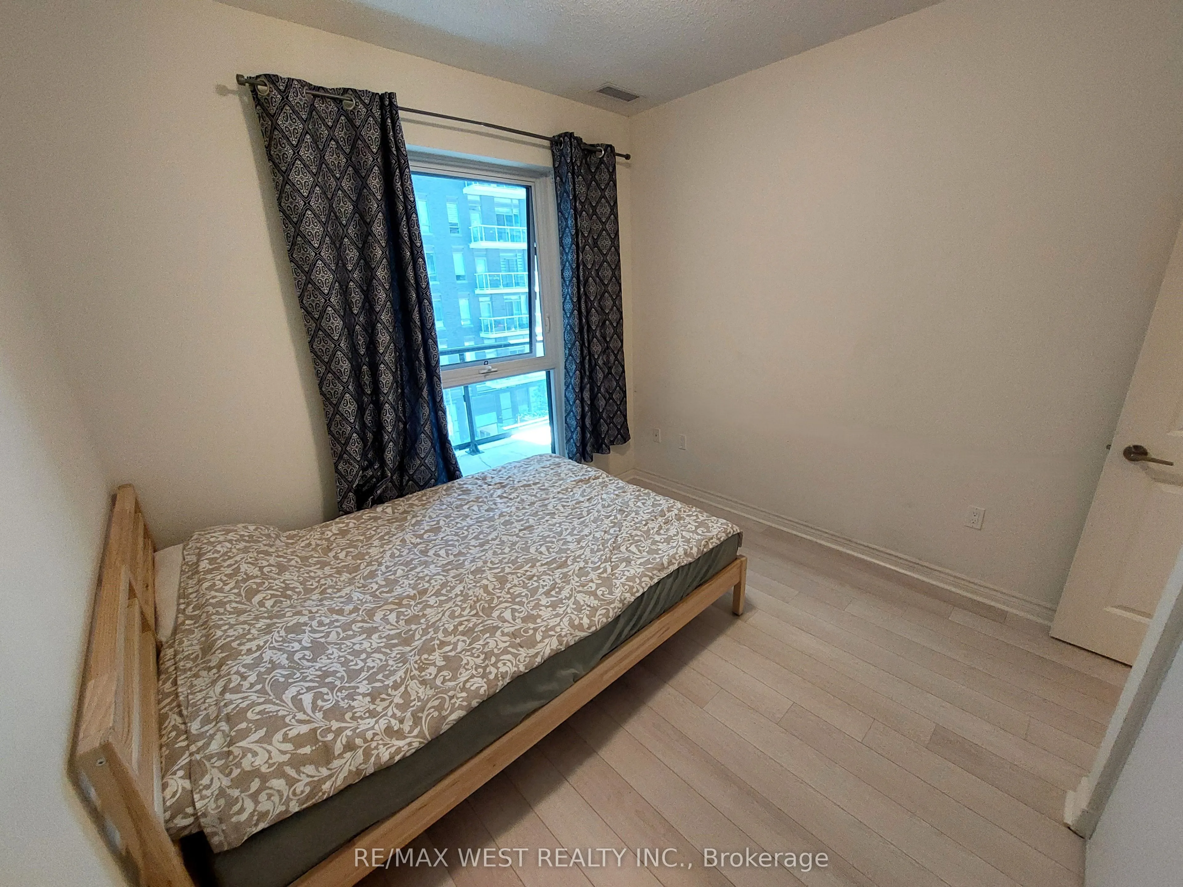 39 Annie Craig Drive, #422