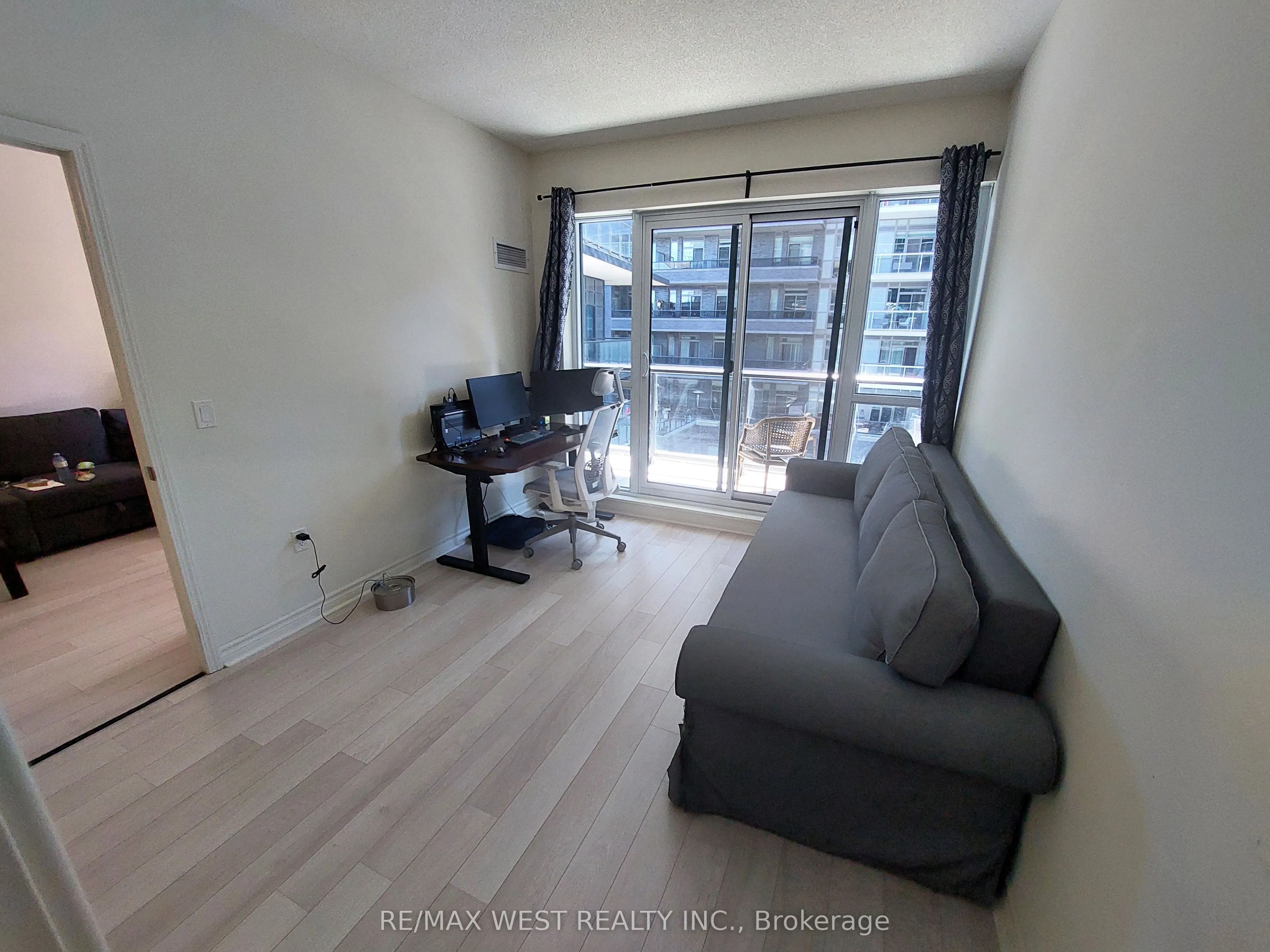 39 Annie Craig Drive, #422