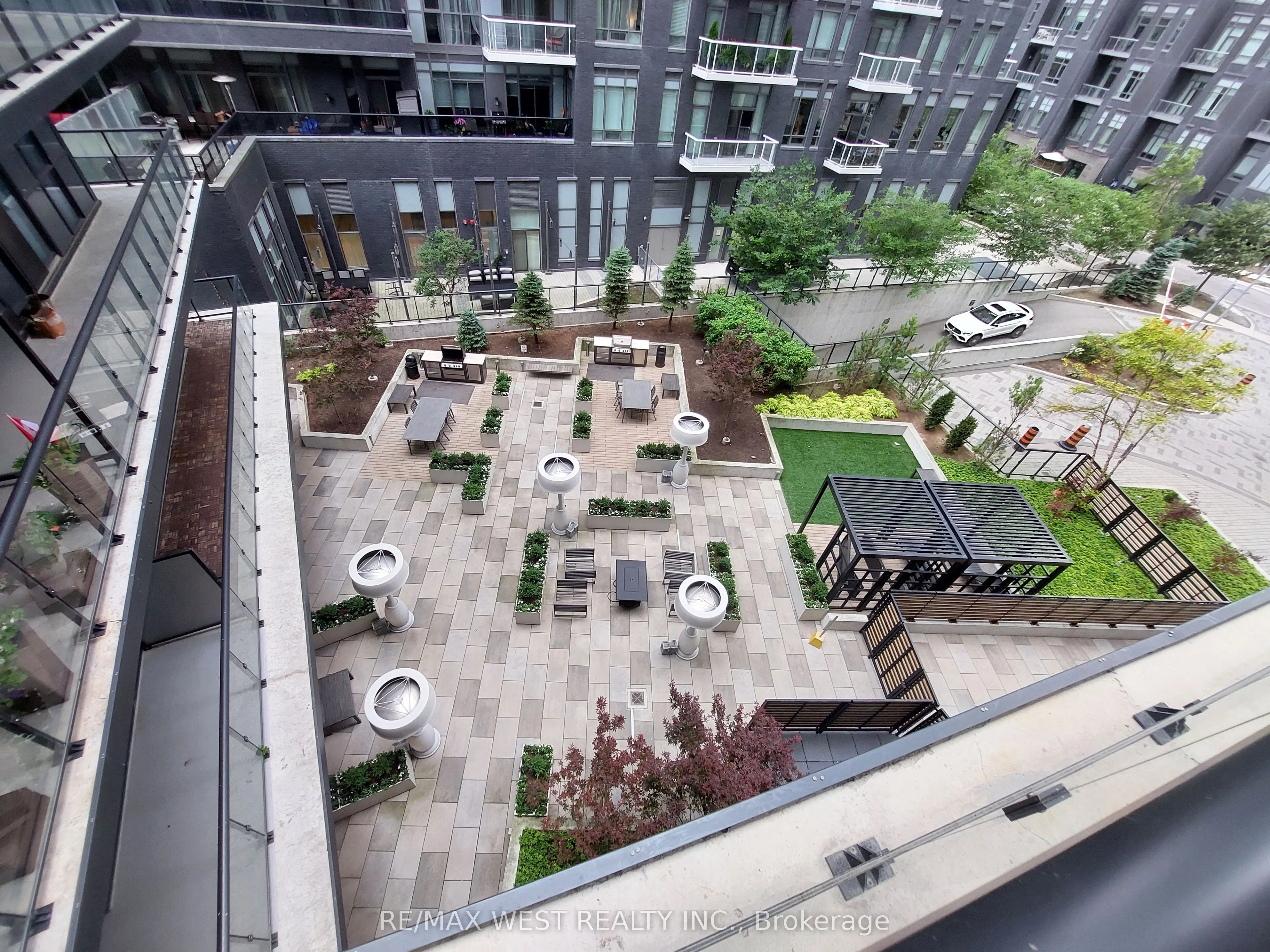 39 Annie Craig Drive, #422