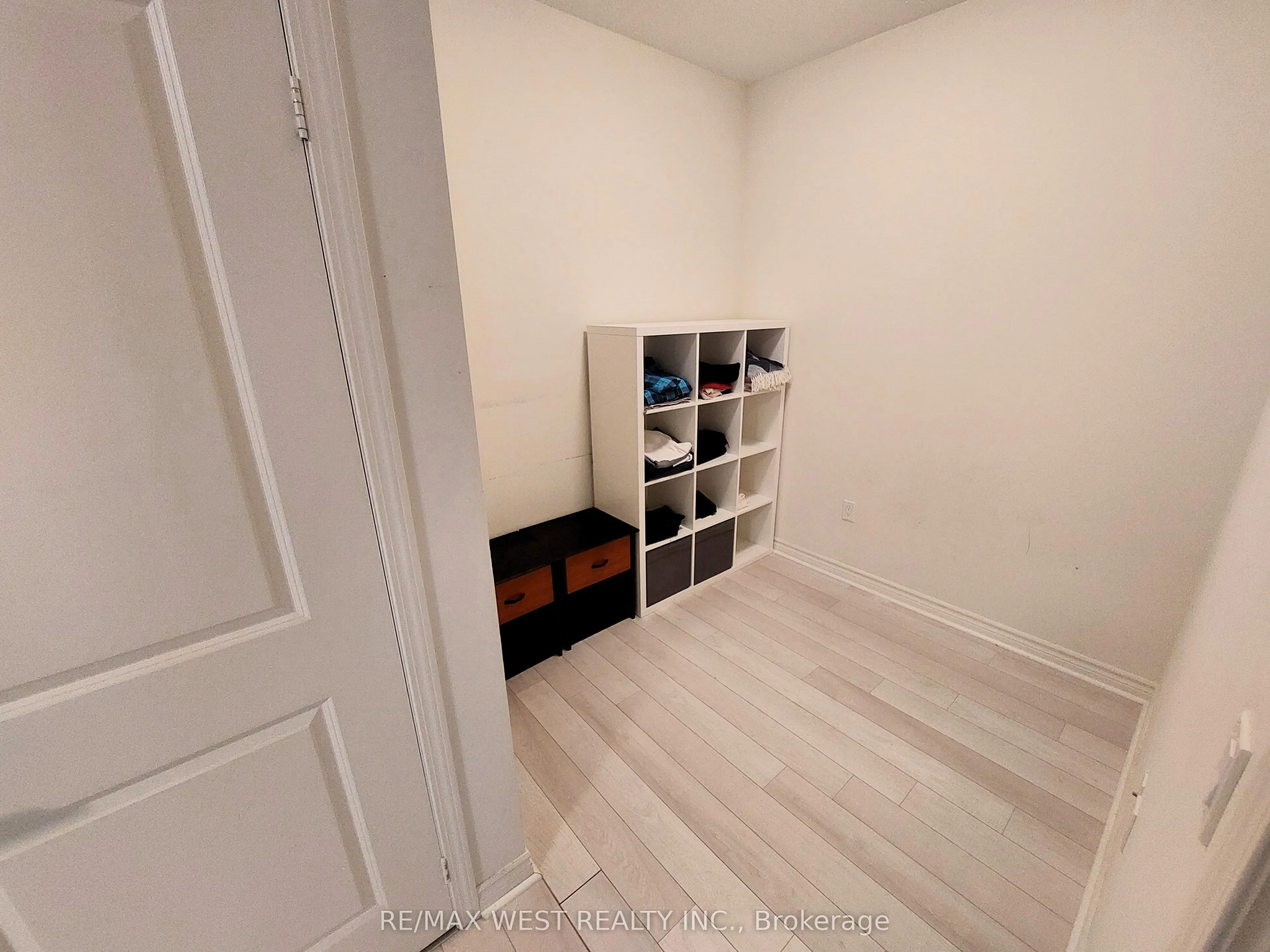 39 Annie Craig Drive, #422