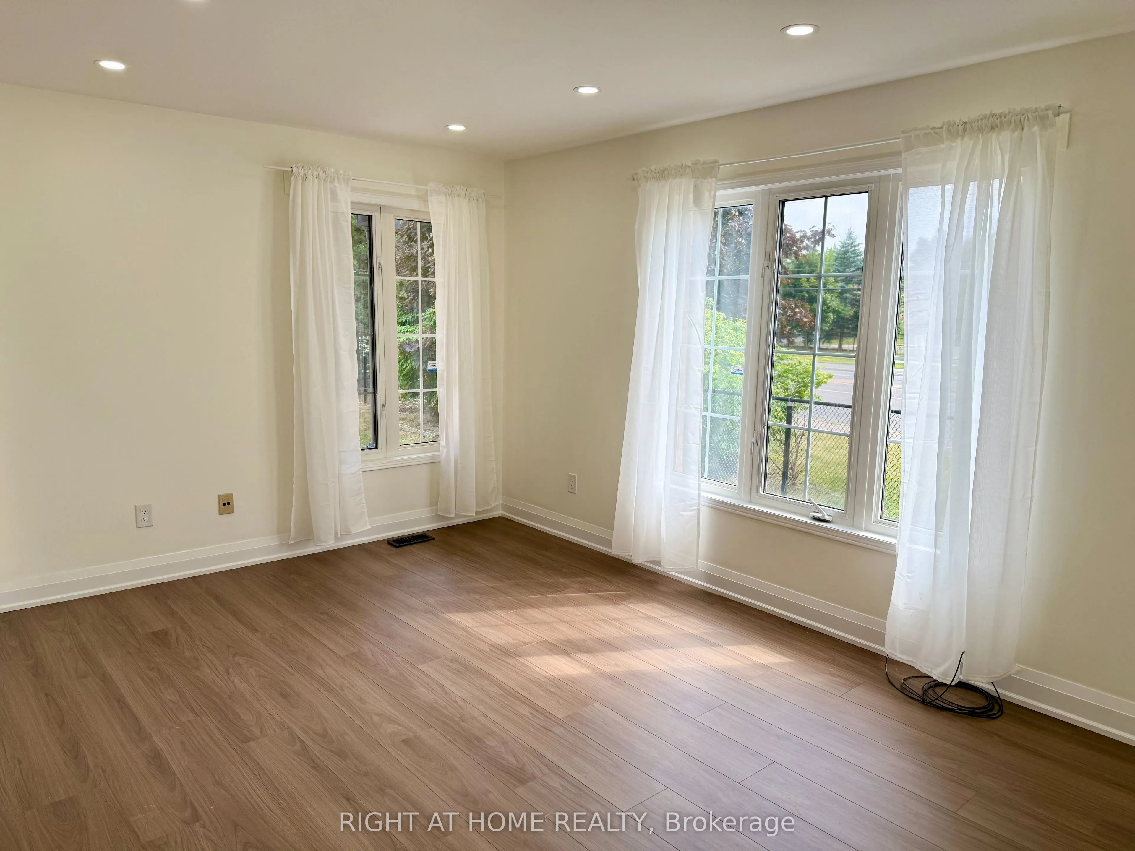 32 Hocken Court