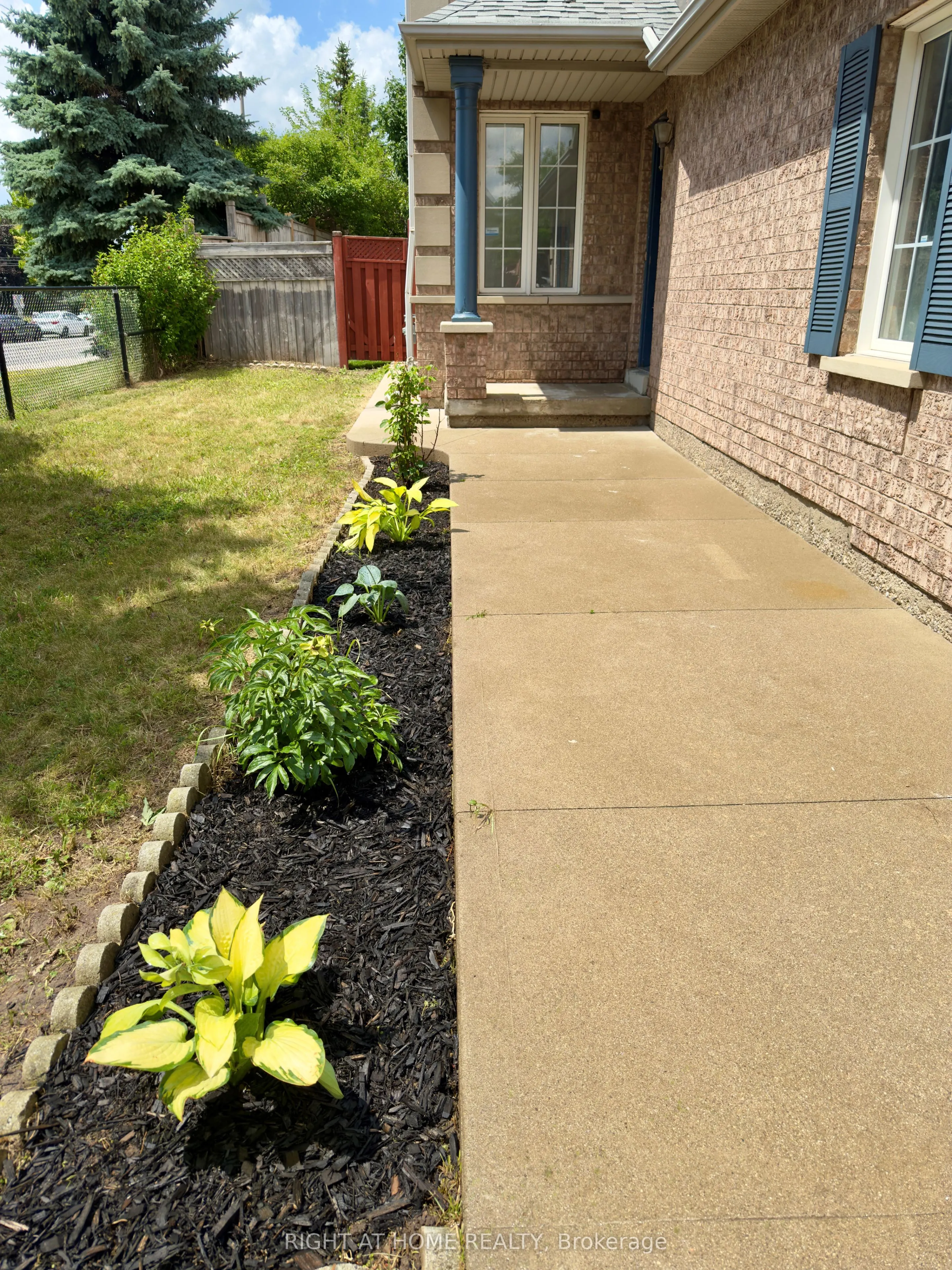 32 Hocken Court