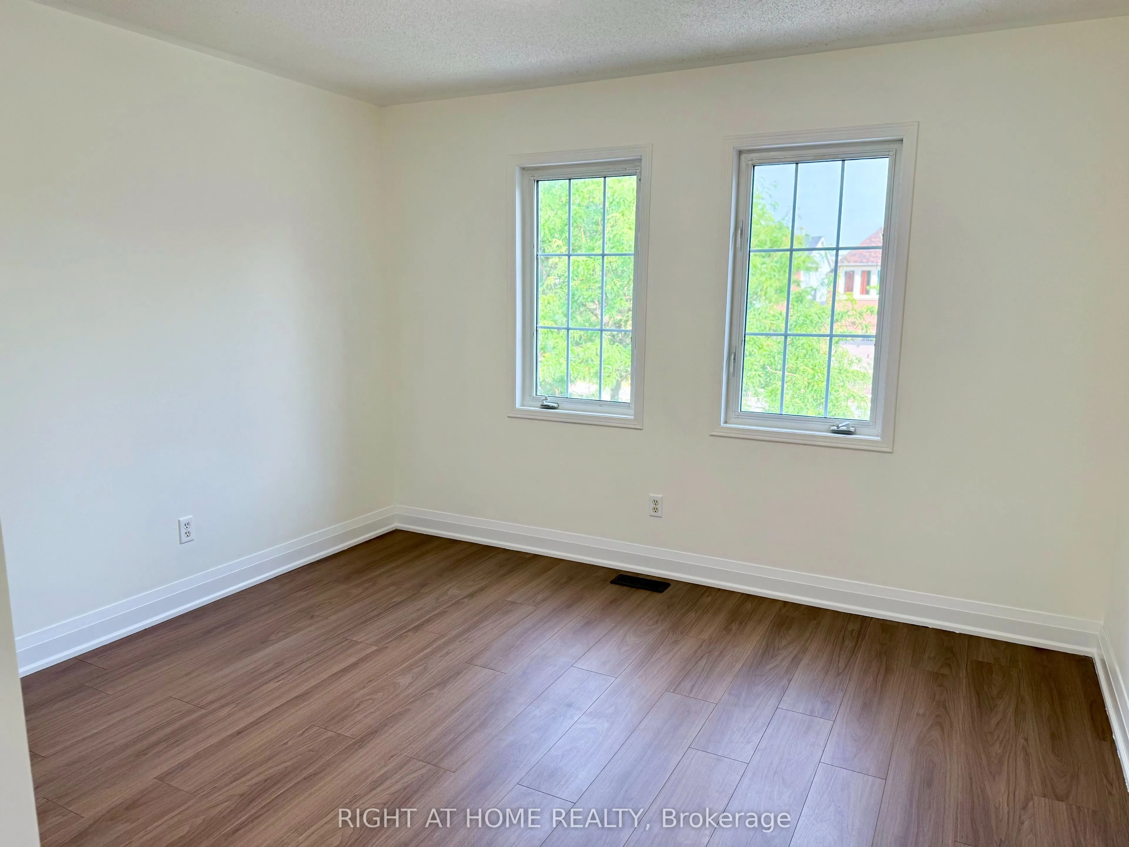 32 Hocken Court