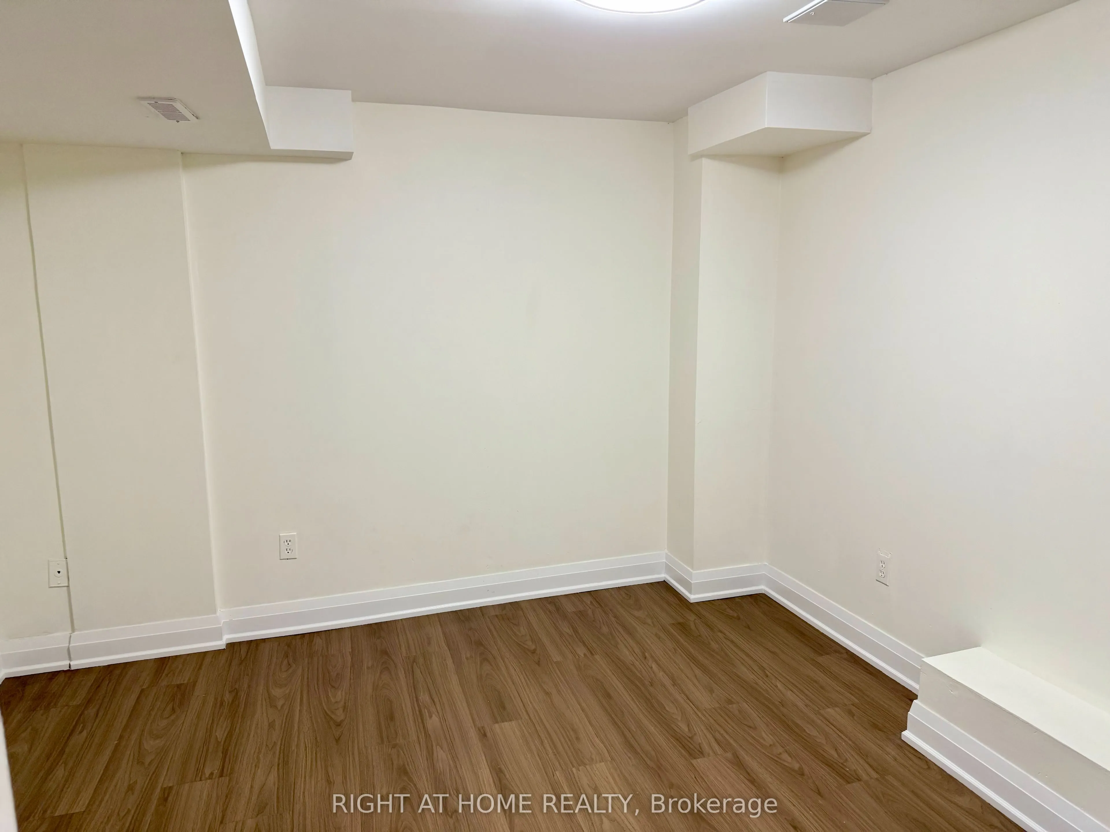 32 Hocken Court