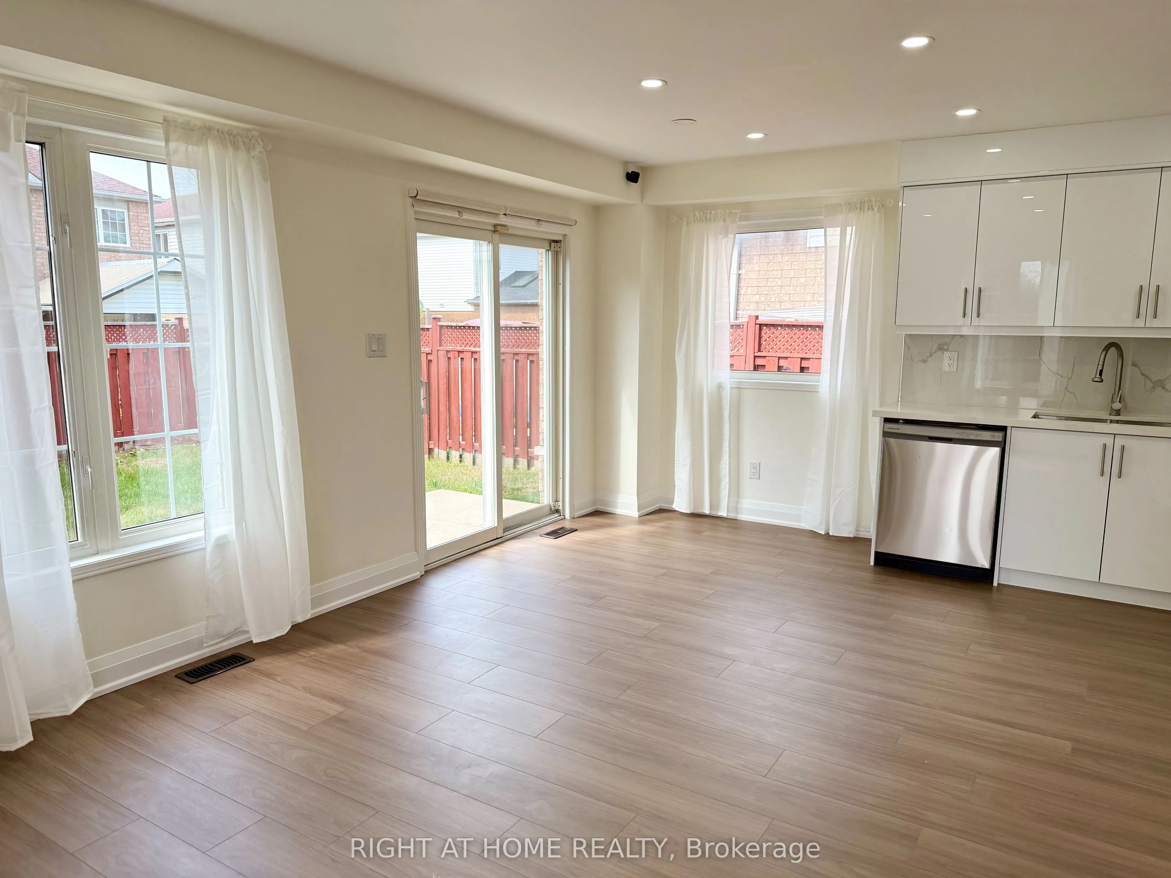 32 Hocken Court