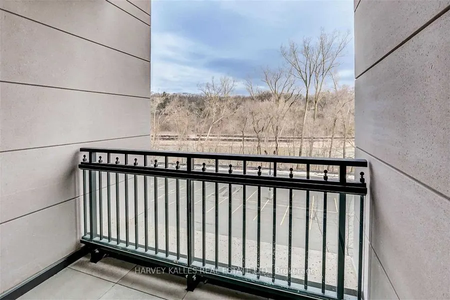 30 Old Mill Road, #103