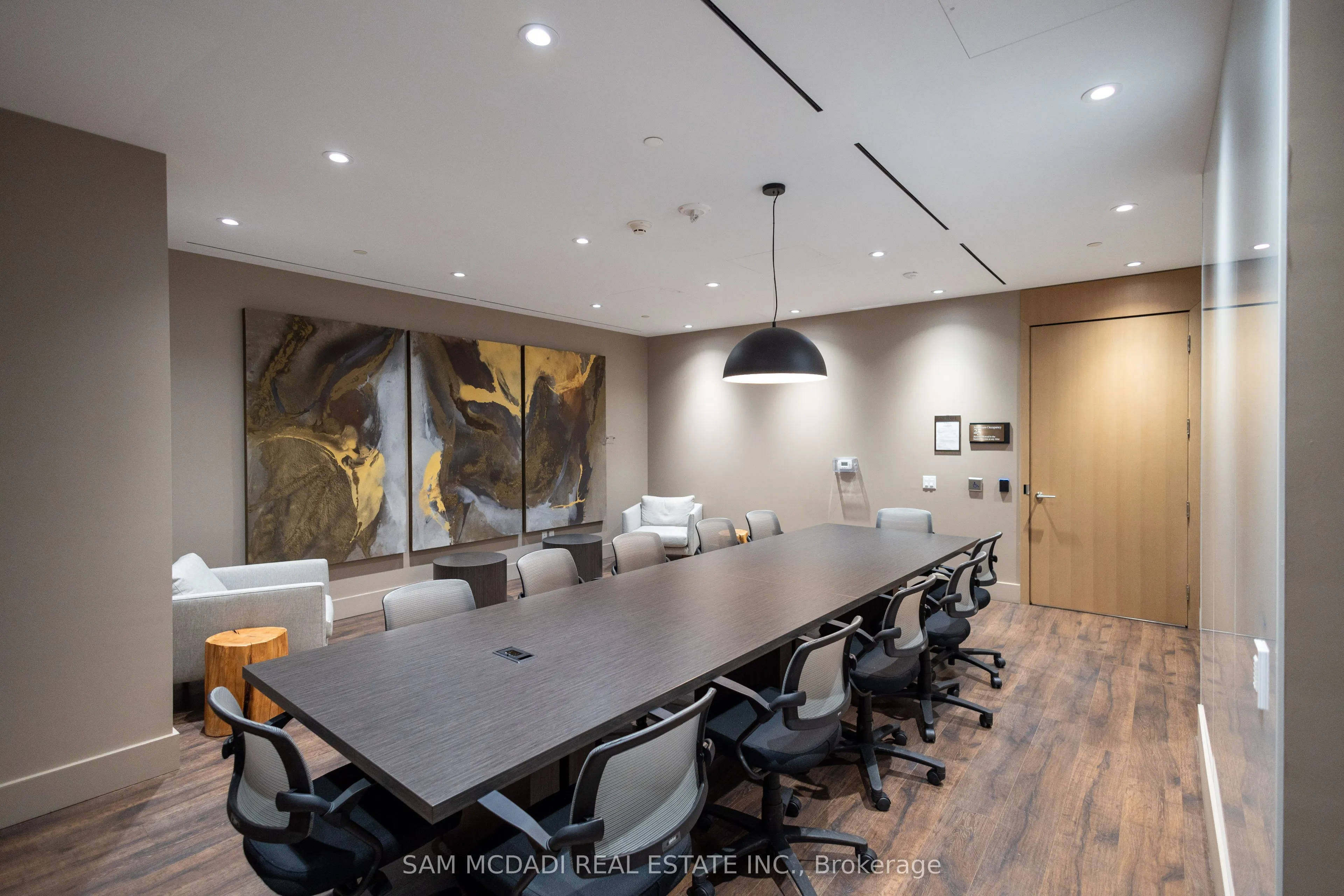 21 Park Street E, #321