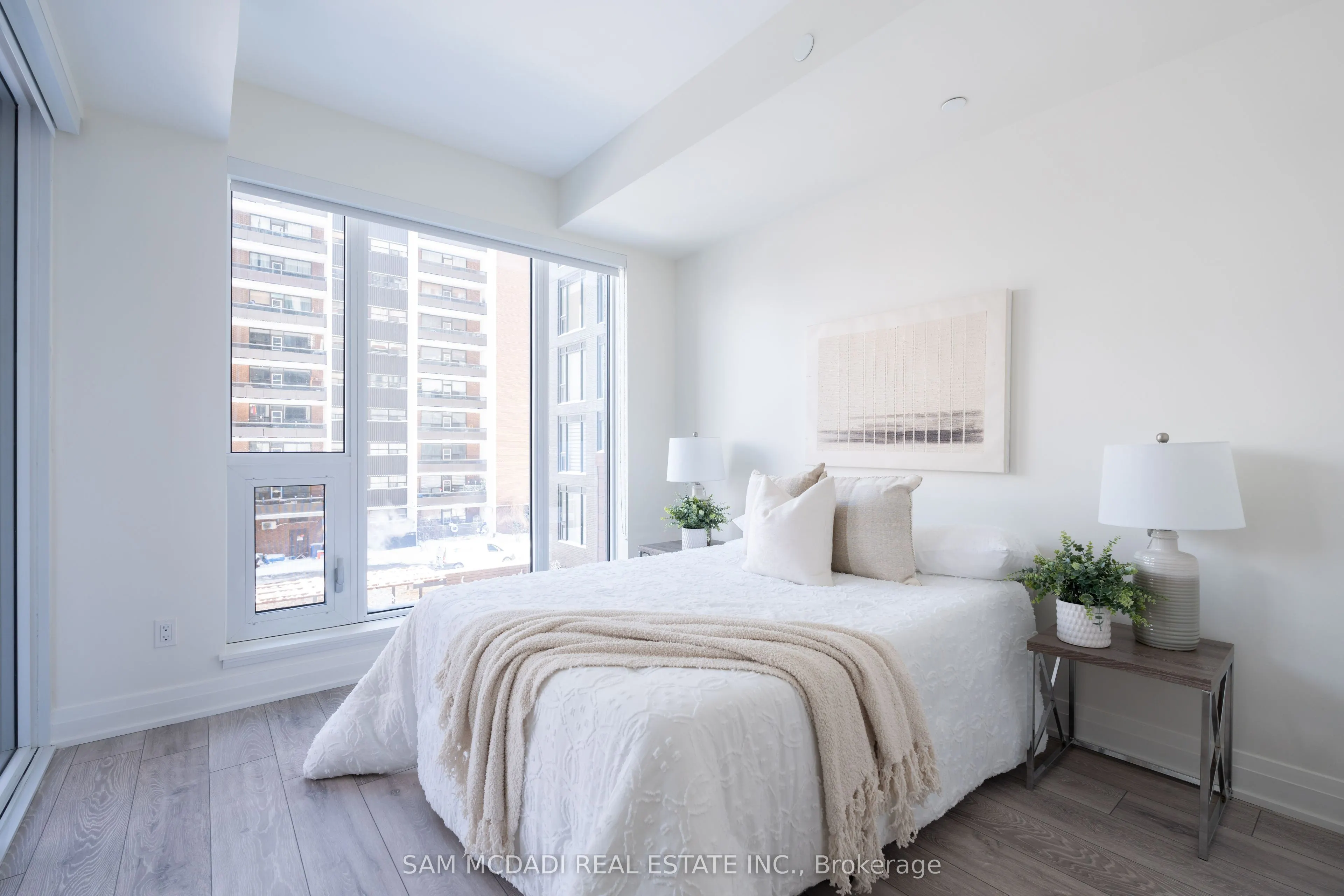 21 Park Street E, #321