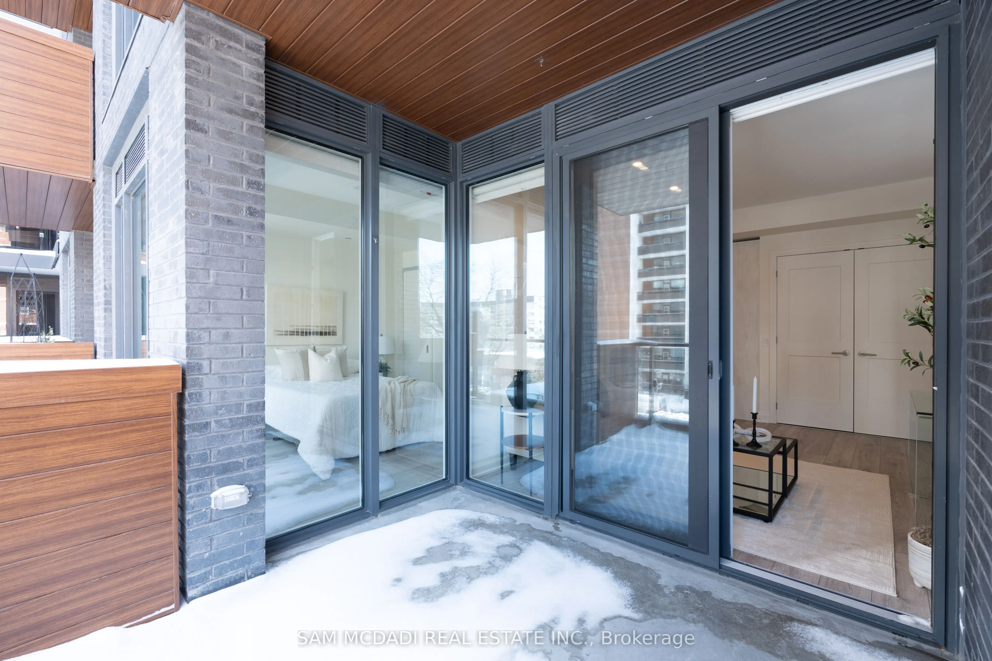 21 Park Street E, #321