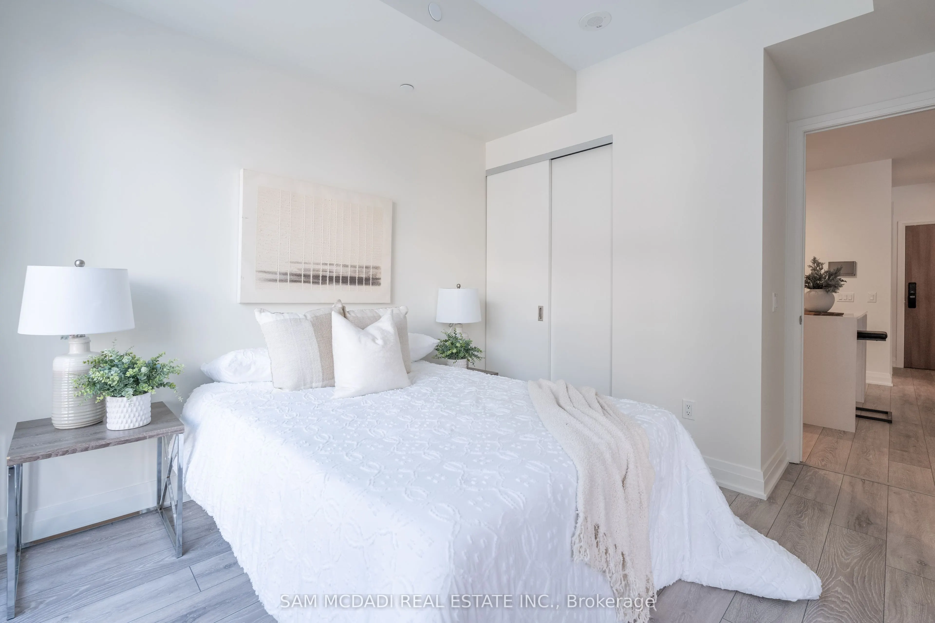 21 Park Street E, #321