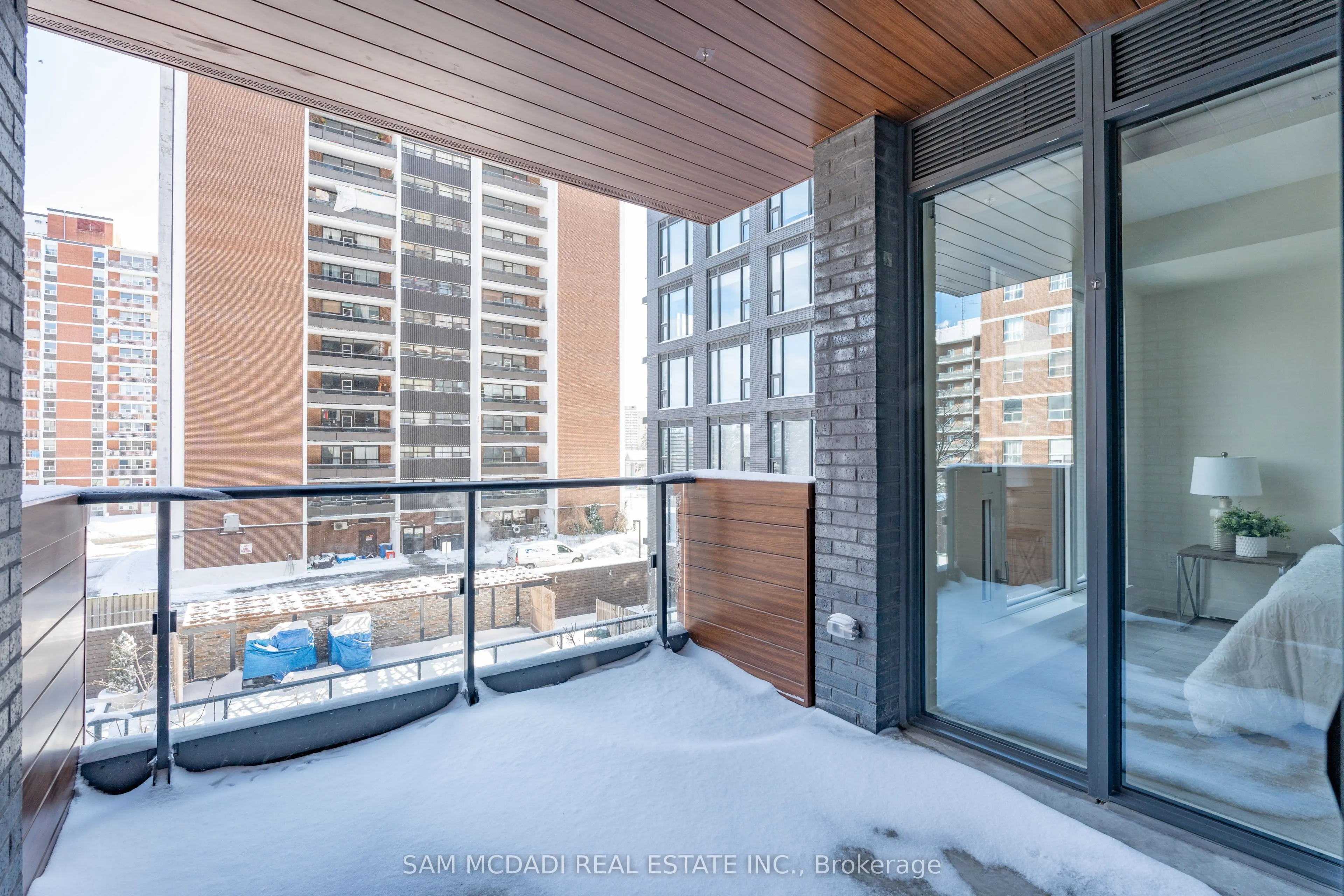 21 Park Street E, #321