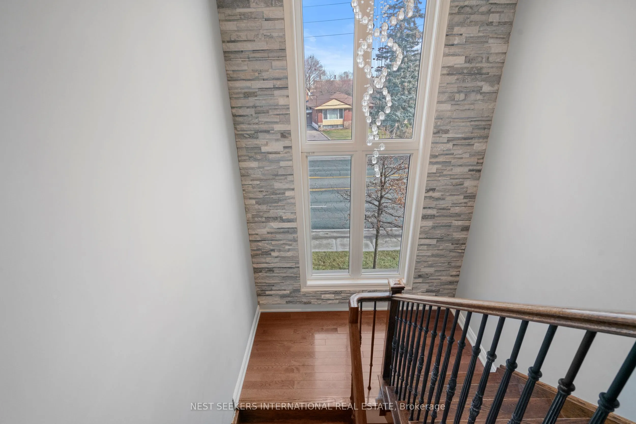 2 George McKenzie Court