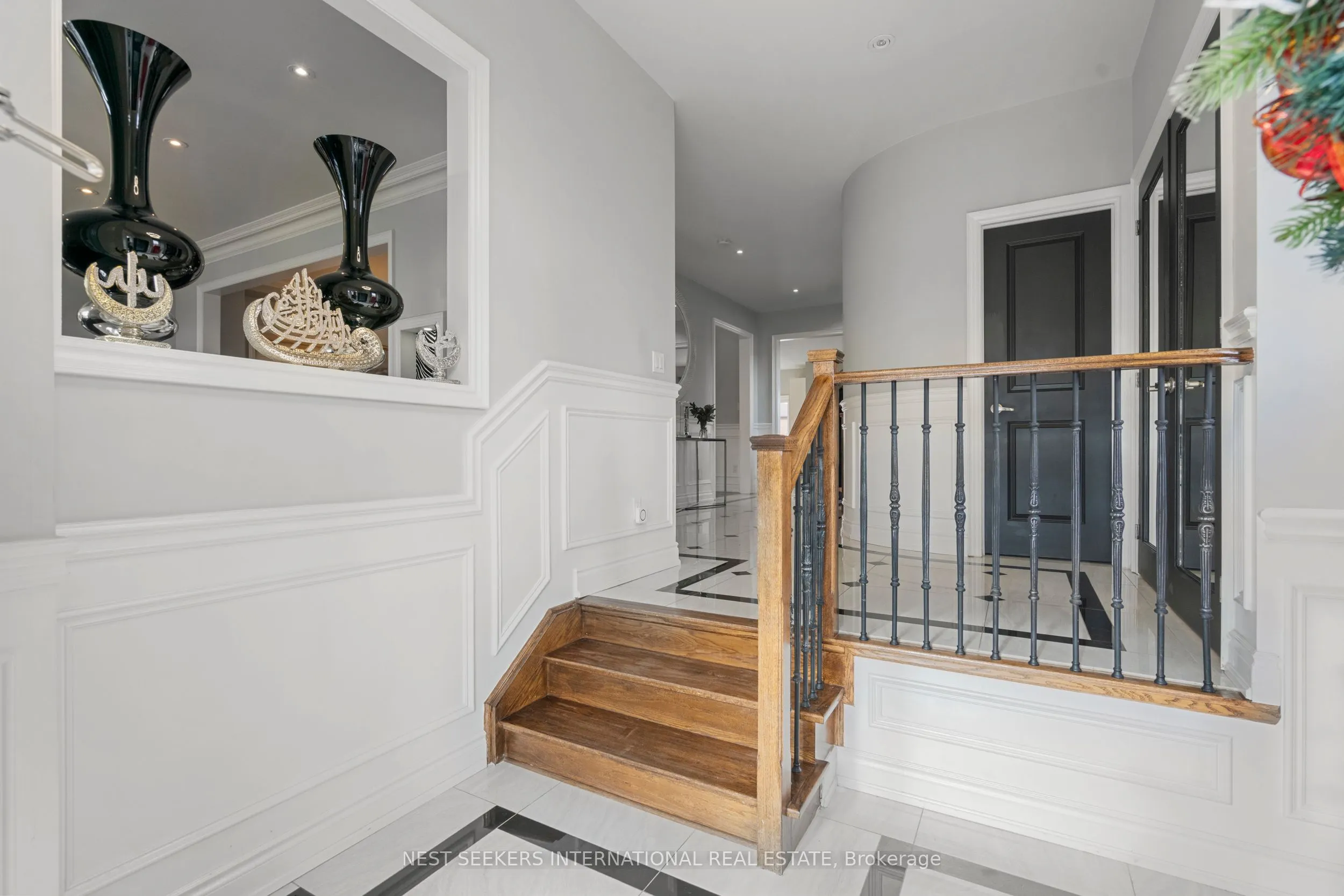 2 George McKenzie Court