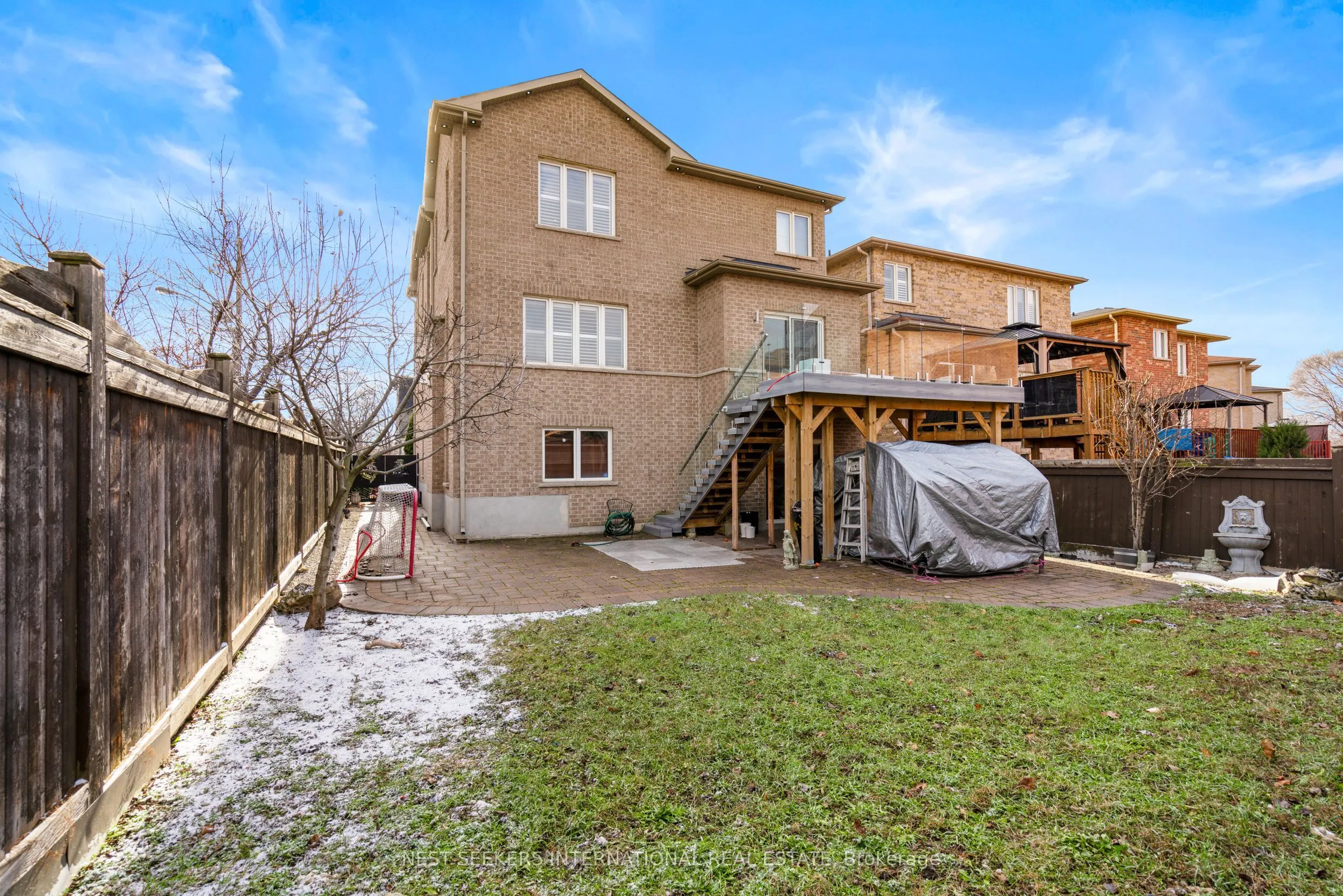 2 George McKenzie Court