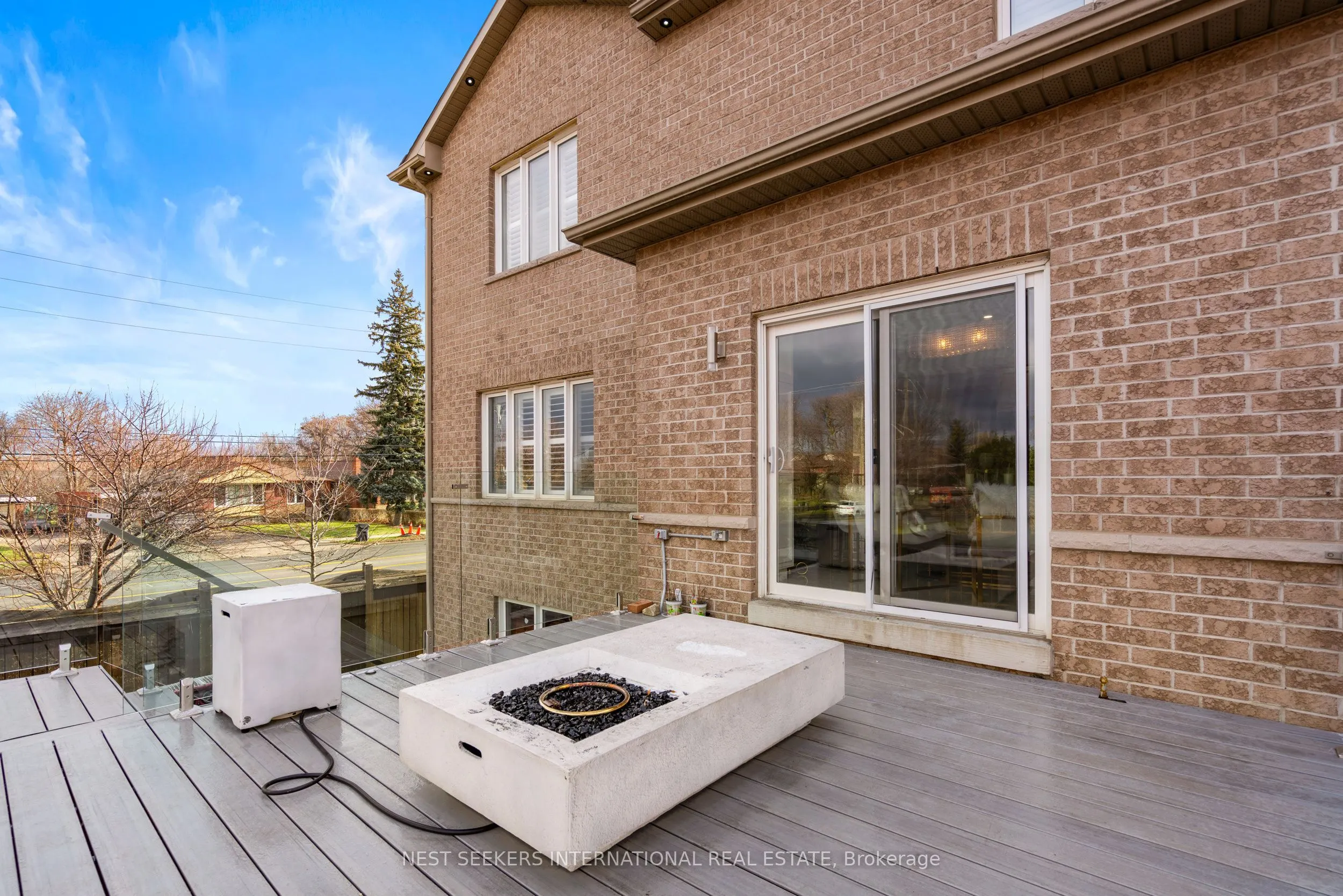 2 George McKenzie Court