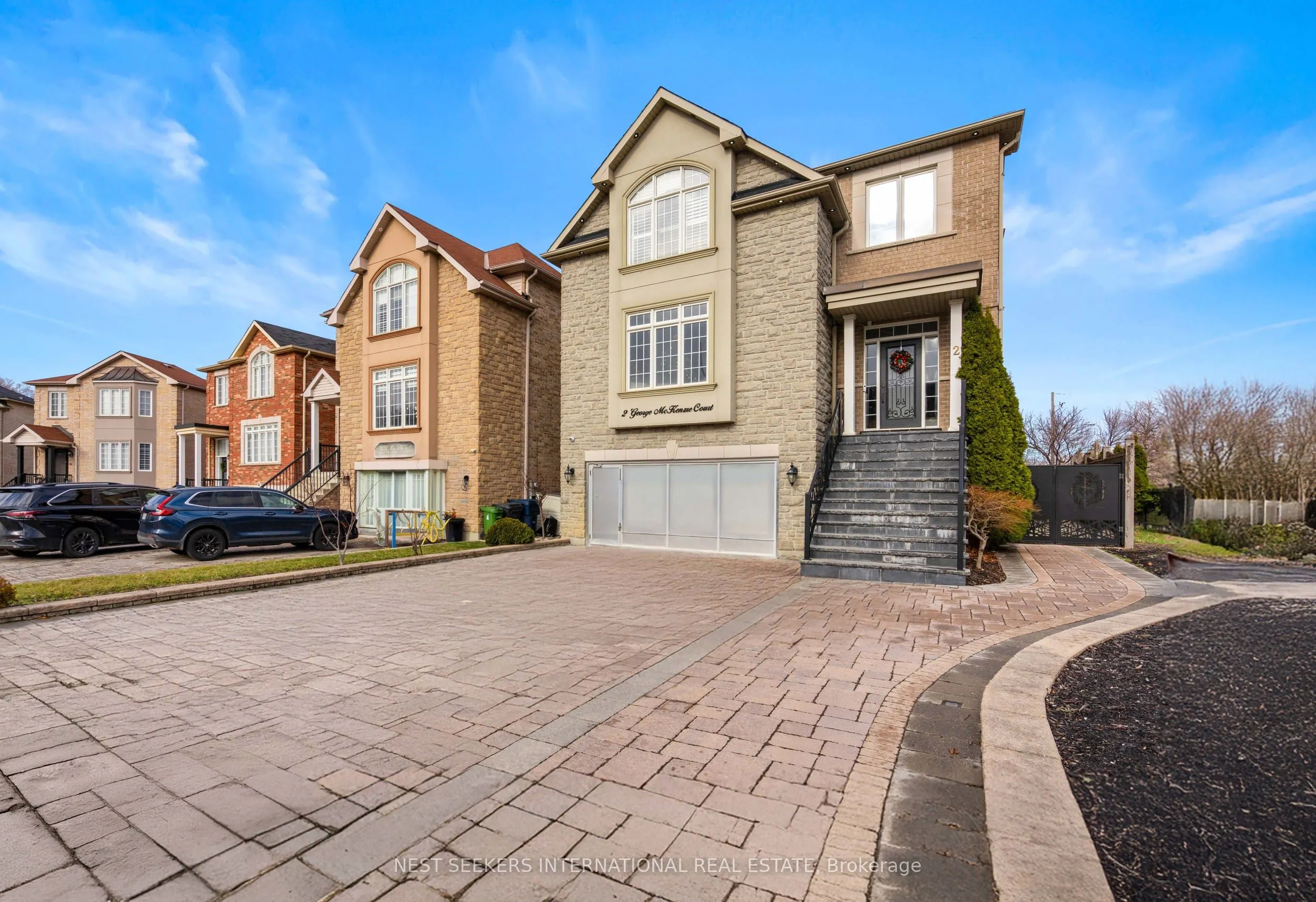 2 George McKenzie Court