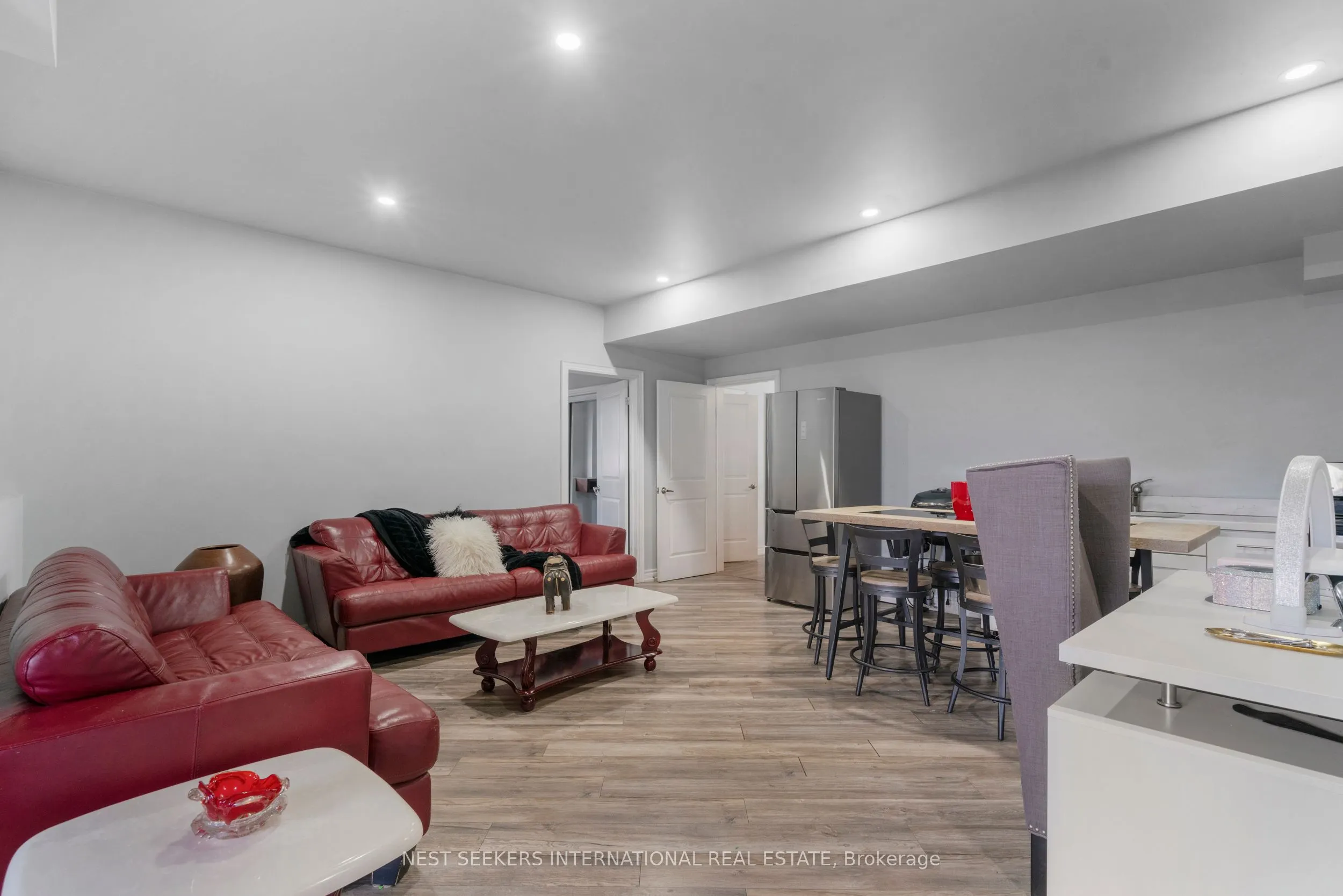 2 George McKenzie Court